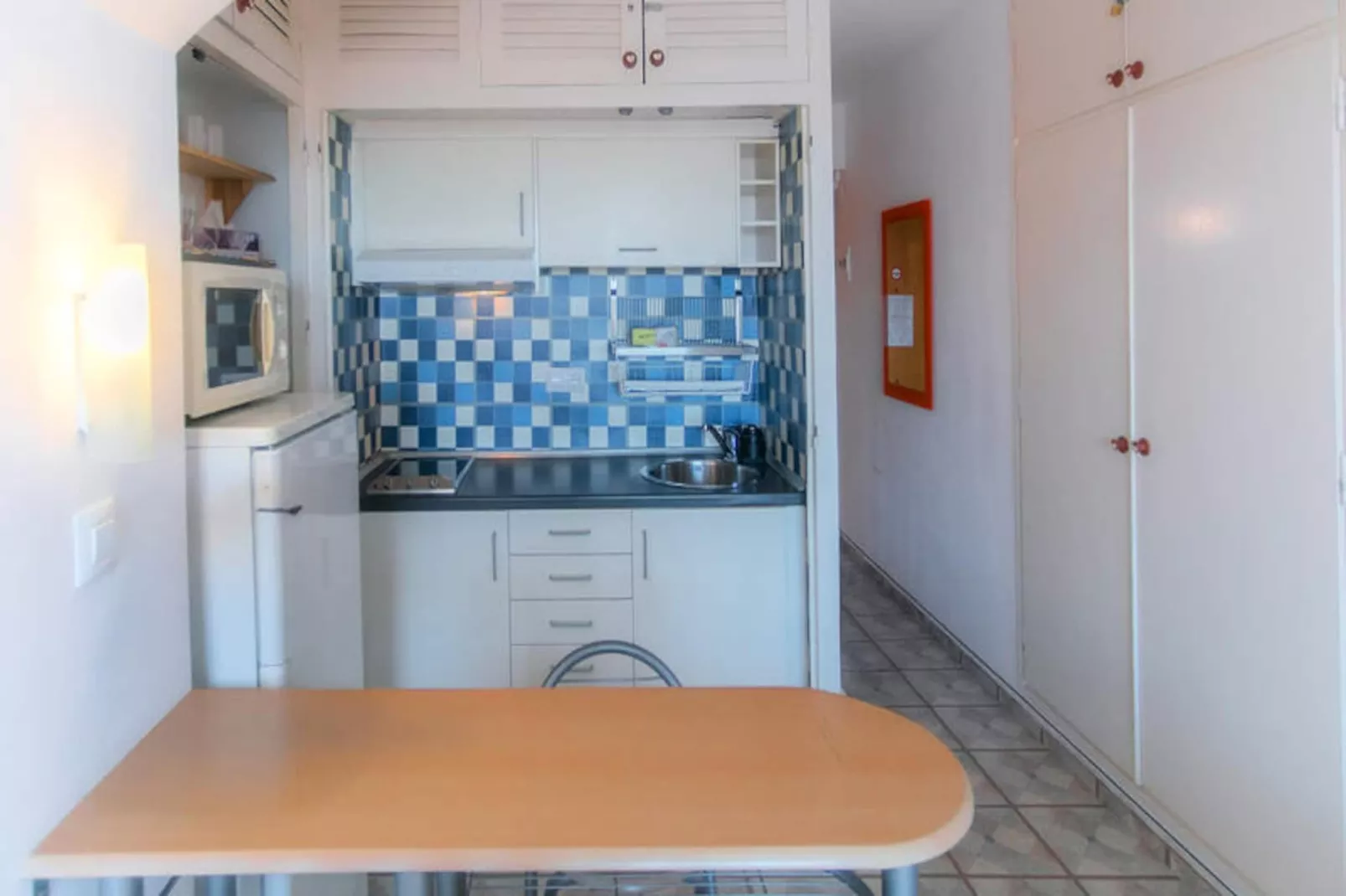 Studio à Roses-Niet-getagd