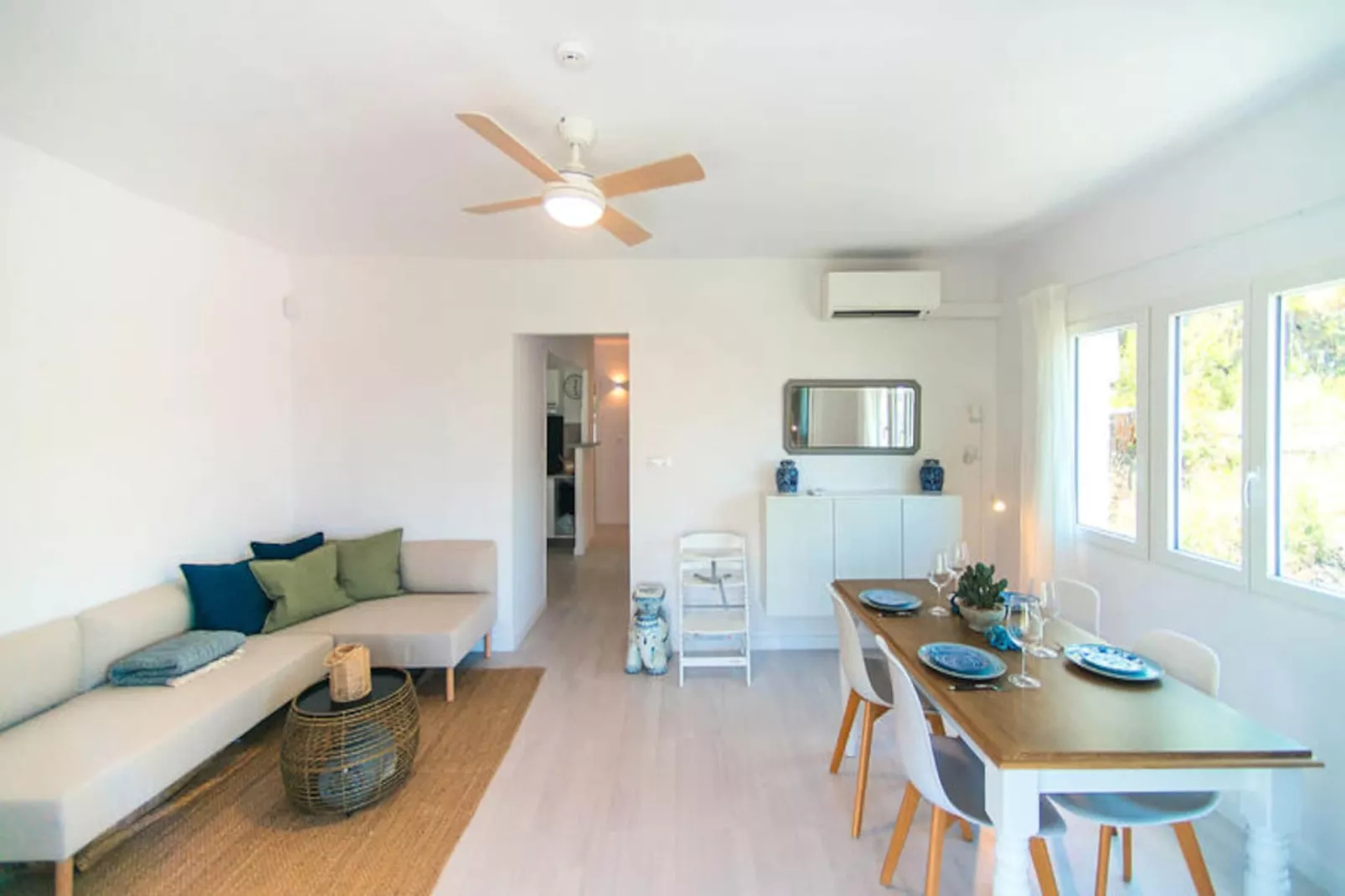 Maison à Roses-Niet-getagd