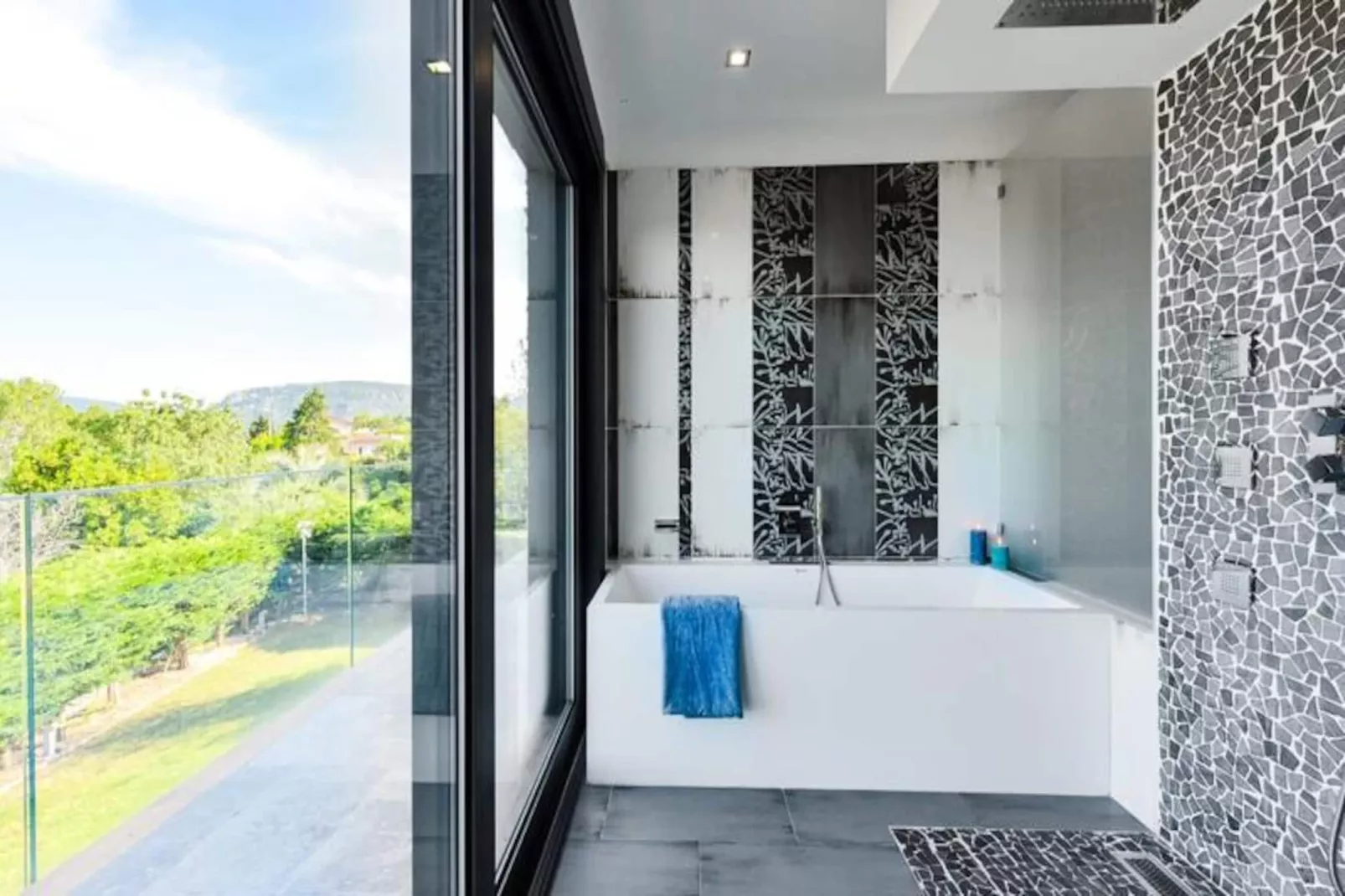 Résidence Villa D&rsquo;architecte Avec Piscine Chauff&eacute;e Pour 10 !-Niet-getagd