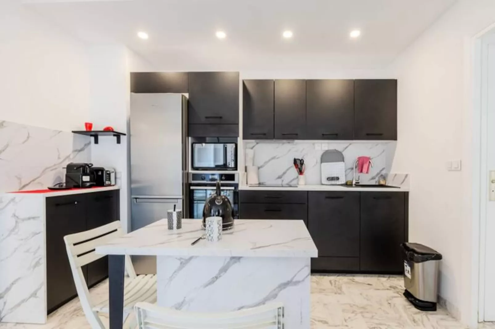 Résidence 3p R&eacute;nov&eacute; Au C&oelig;ur D&rsquo;un Parc Arbor&eacute; &agrave; 5min Du Centre-Niet-getagd