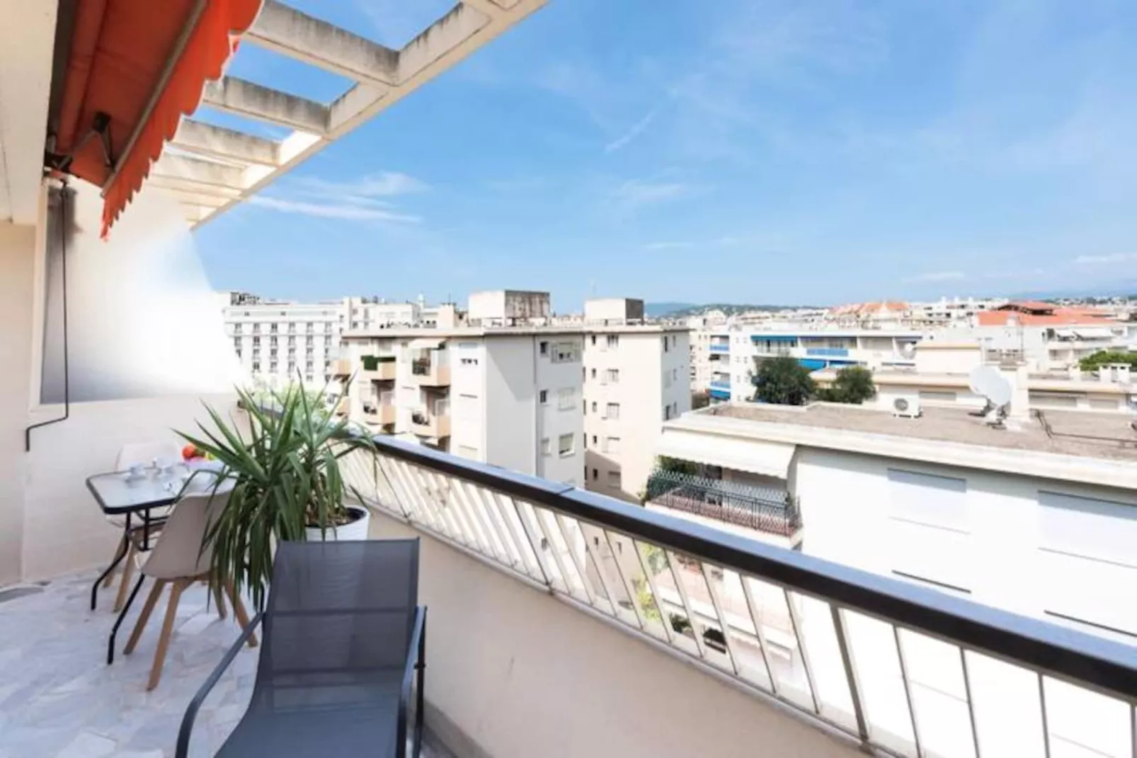 Résidence 2p Rénové Proche Croisette-Niet-getagd