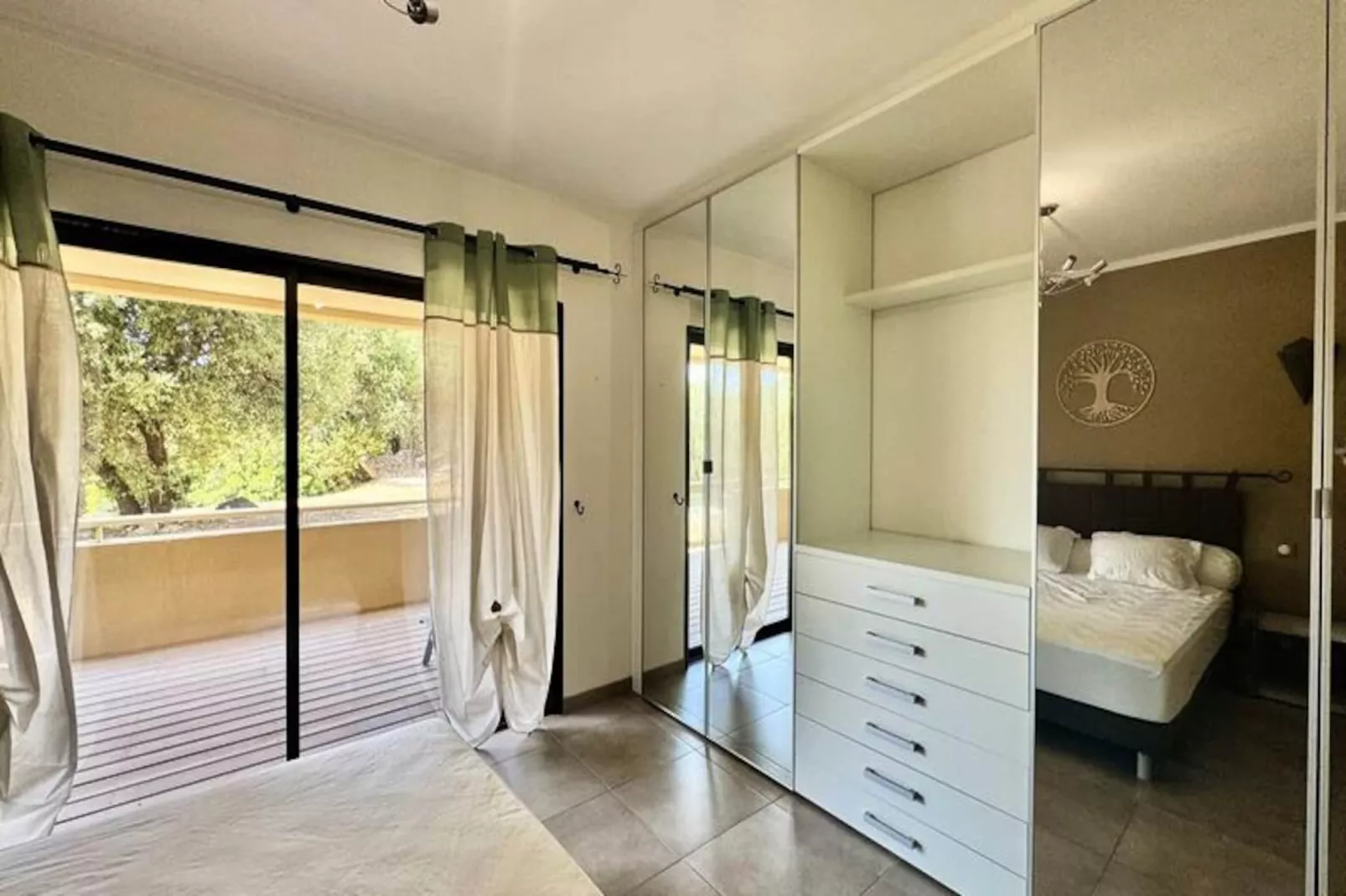 Résidence Fayol001-propriano-Niet-getagd