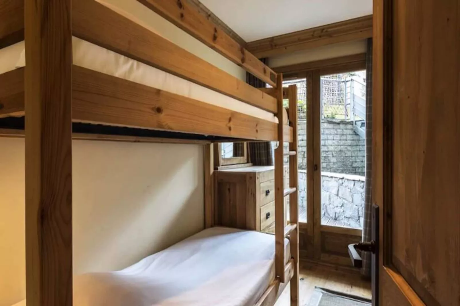 Résidence Aquila-Niet-getagd