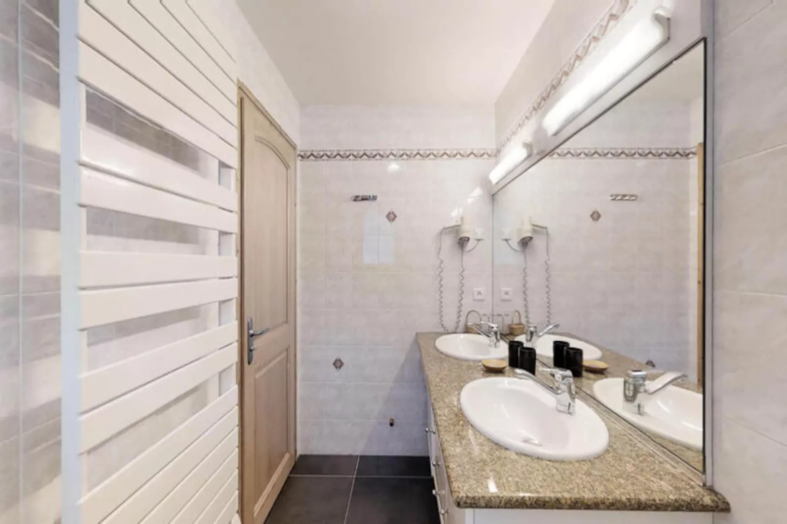 Résidence Chatillon N°5-Niet-getagd