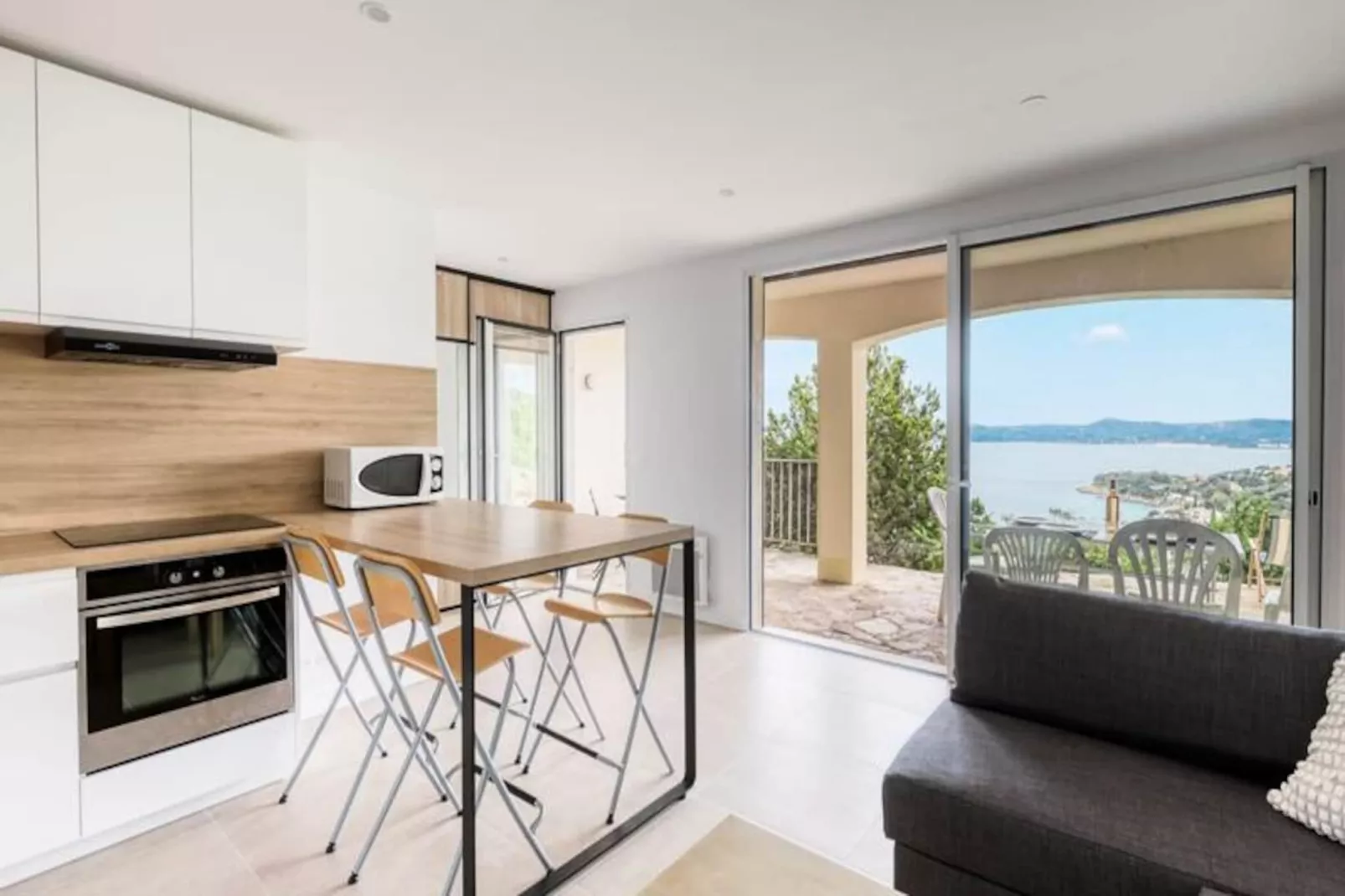 Résidence T2 Lumineux Avec Terrasse Et Vue Mer &ndash; Le Lavandou, Aiguebelle-Niet-getagd