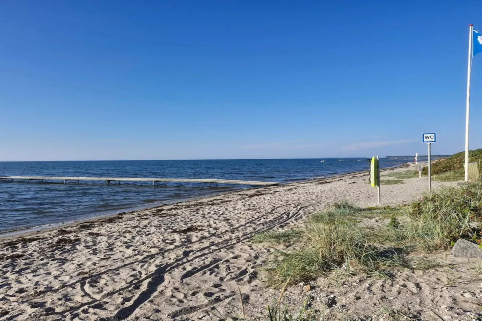 Luxe zwembad retraite bij zee -- By Traum Ferienwohnungen-Waterzicht