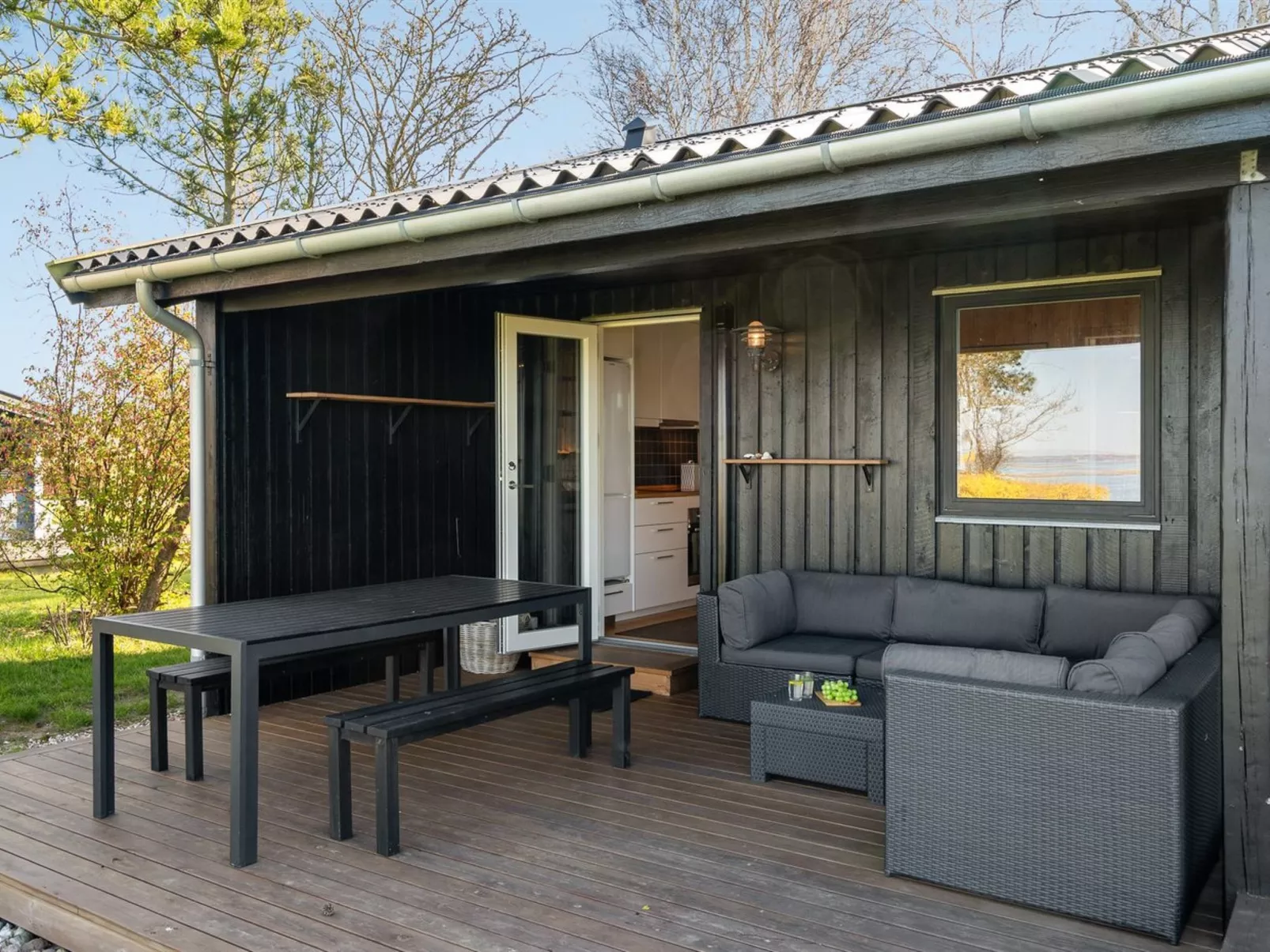 "Iadrik" - 85m to the fjord-Buiten