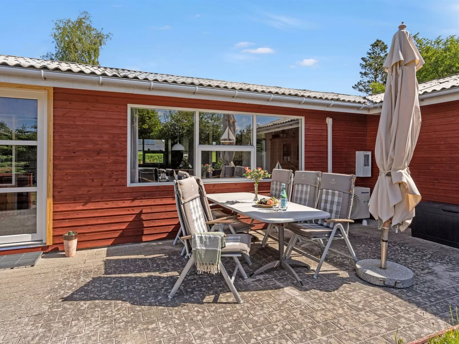 "Mina" - 1.4km from the sea-Buiten