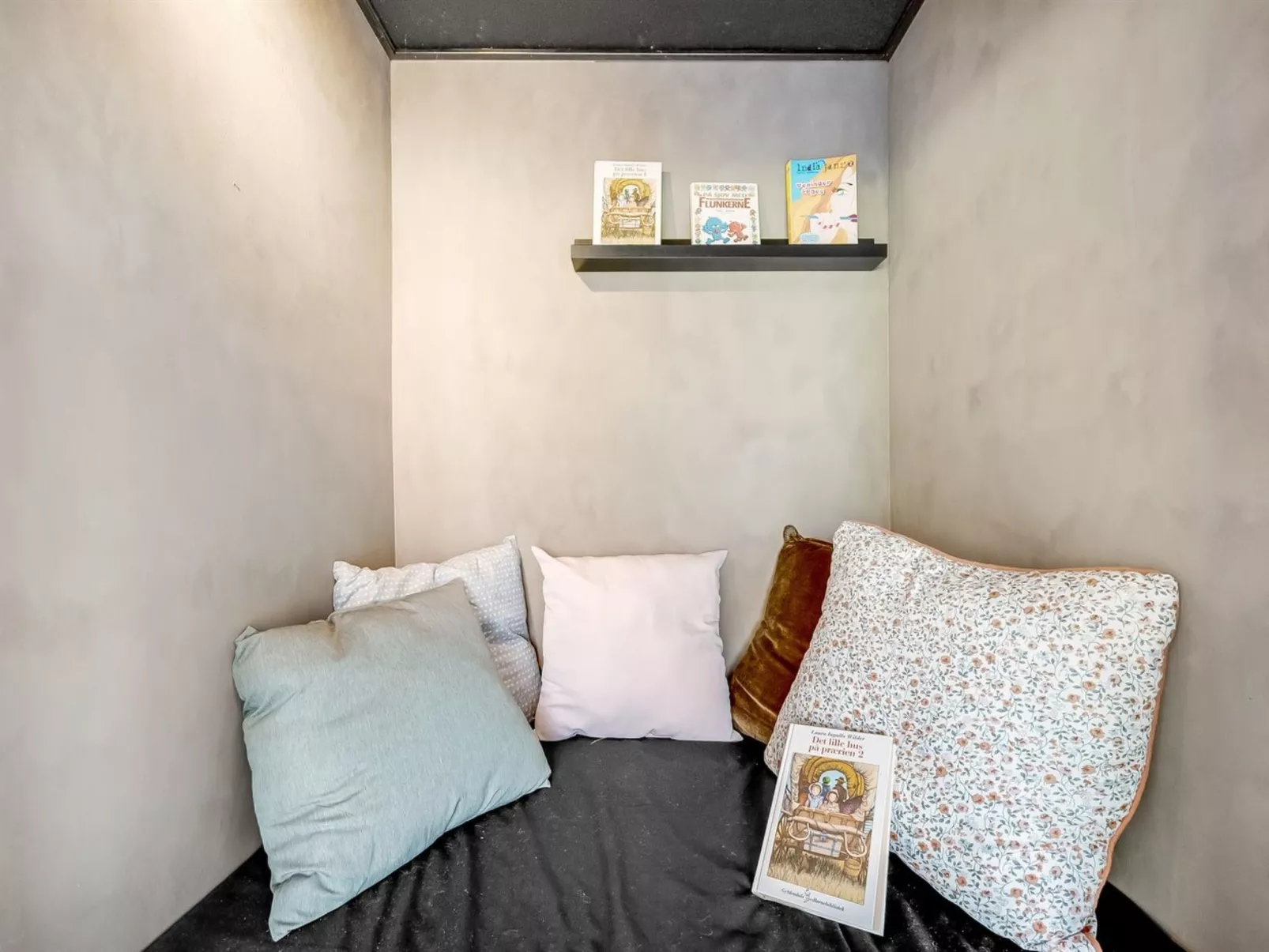 "Valdemar" - 350m to the fjord-Binnen