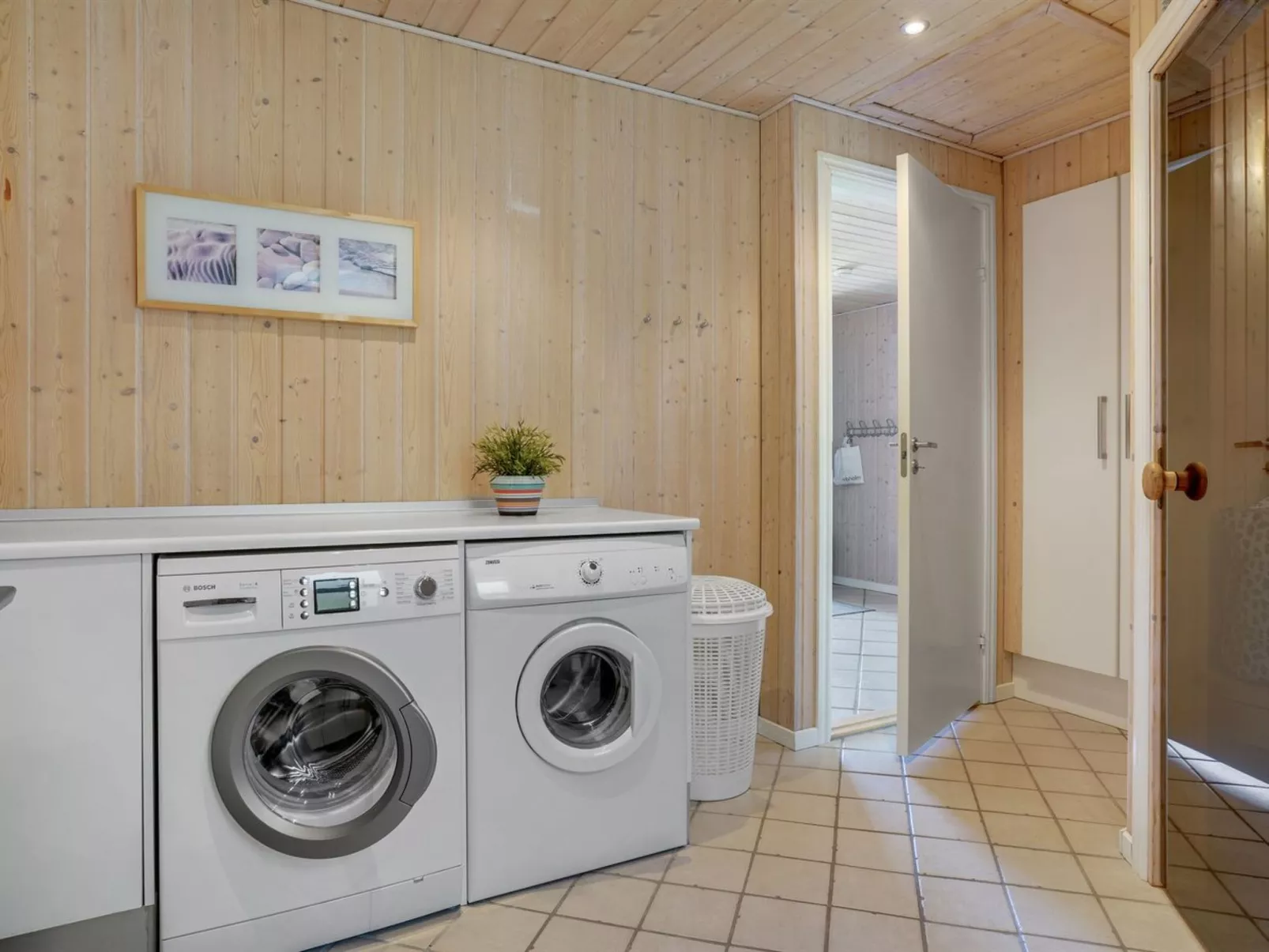 "Wilja" - 400m from the sea-Binnen