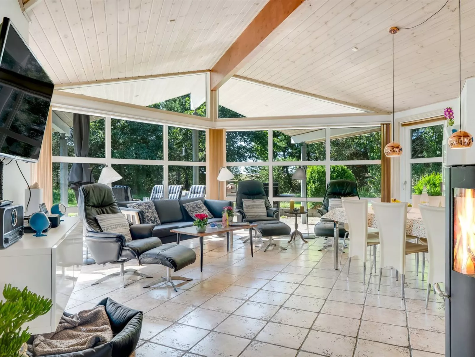 "Bina" - 1.9km from the sea-Binnen