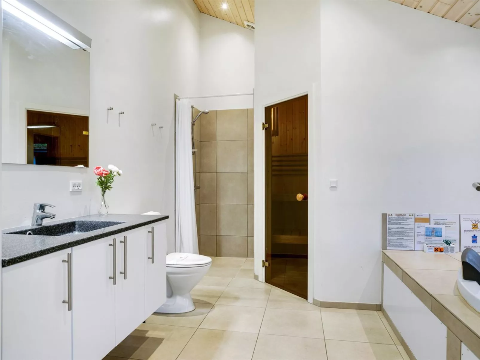 "Ricus" - 1.8km from the sea-Binnen