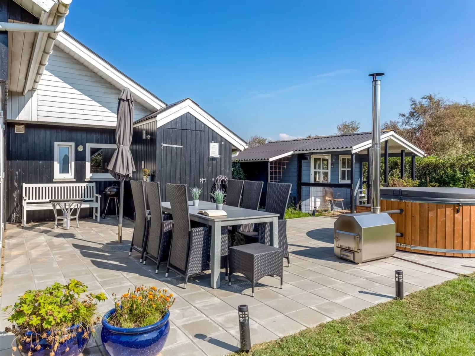 "Gudmundine" - 350m to the fjord-Buiten