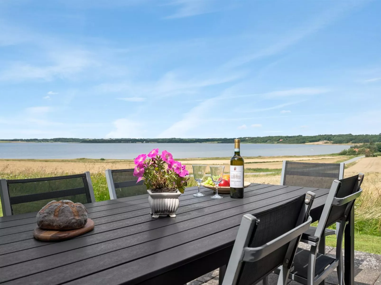 "Ephra" - 250m to the fjord-Buiten