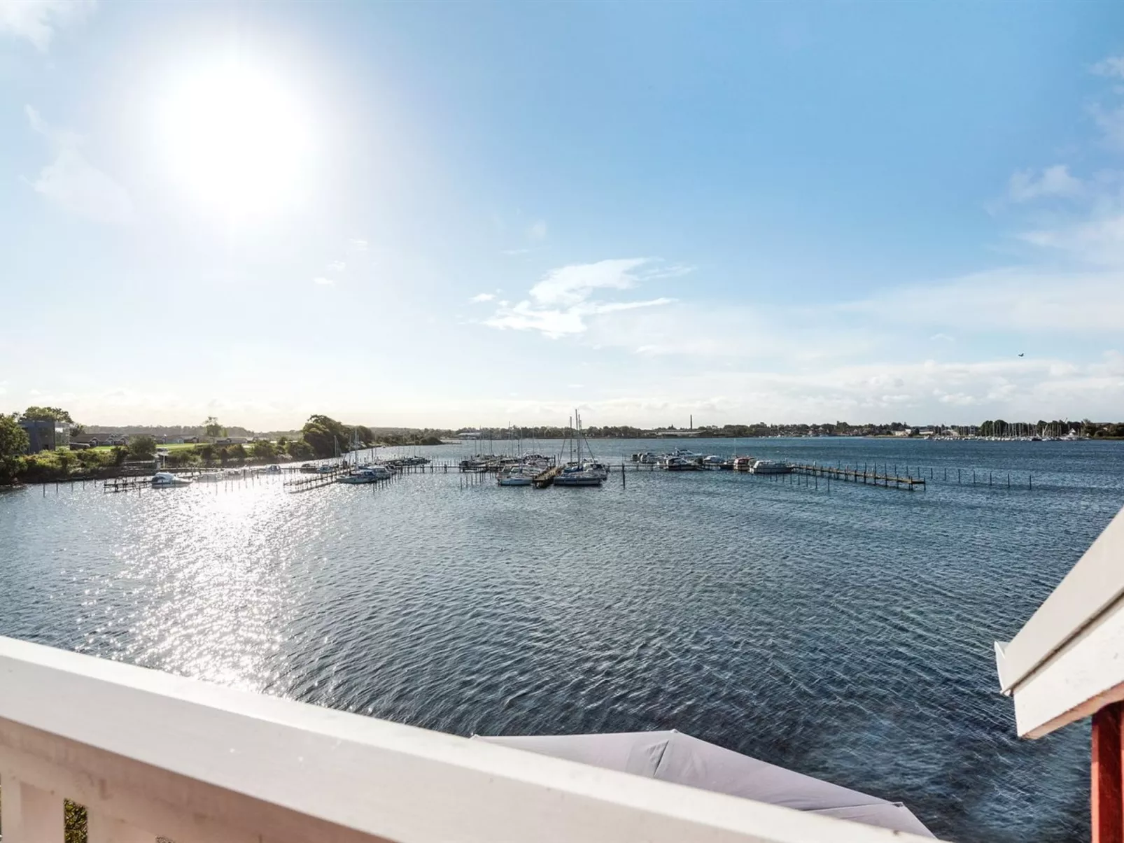 "Joar" - 5m to the fjord-Buiten