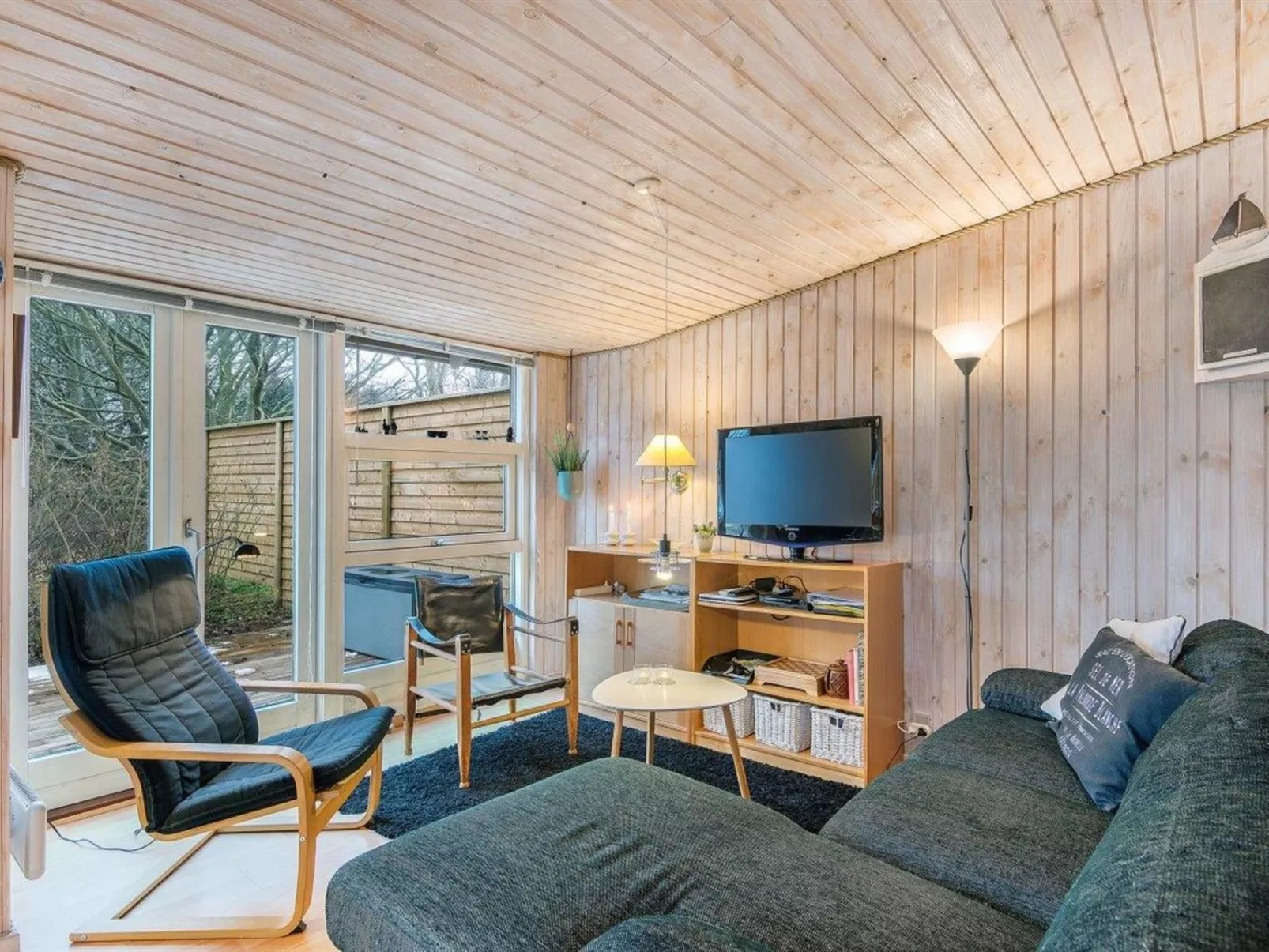 "Gonda" - 500m from the sea-Binnen