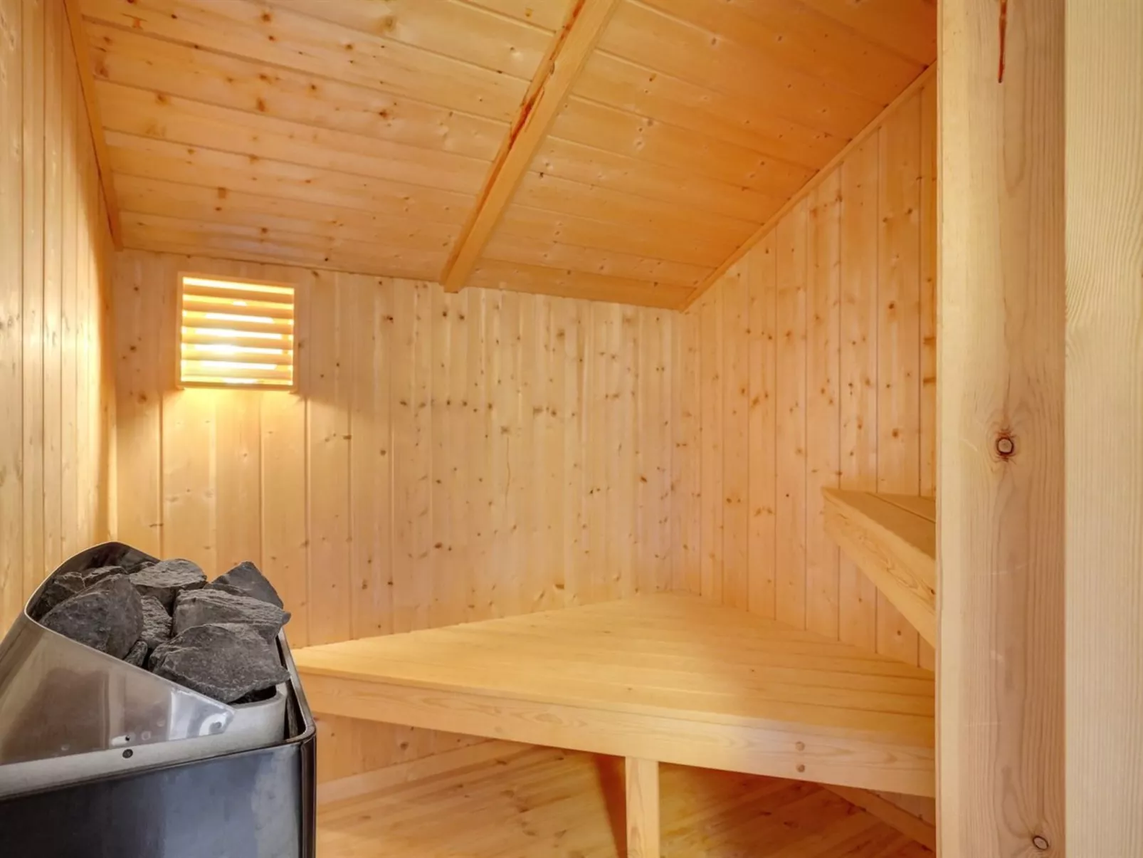 "Lovisa" - 500m from the sea-Binnen