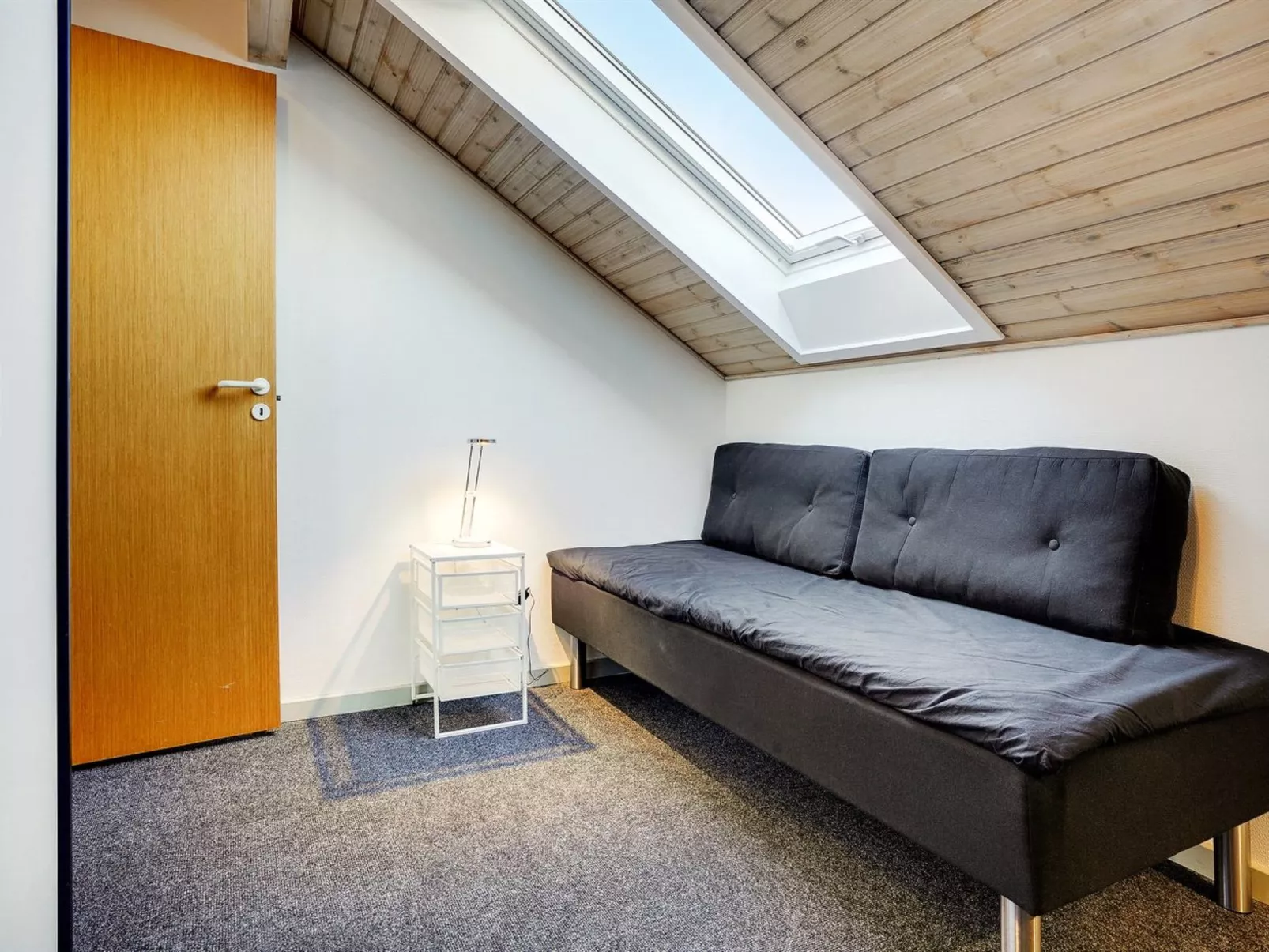 "Enita" - 2.3km from the sea-Binnen