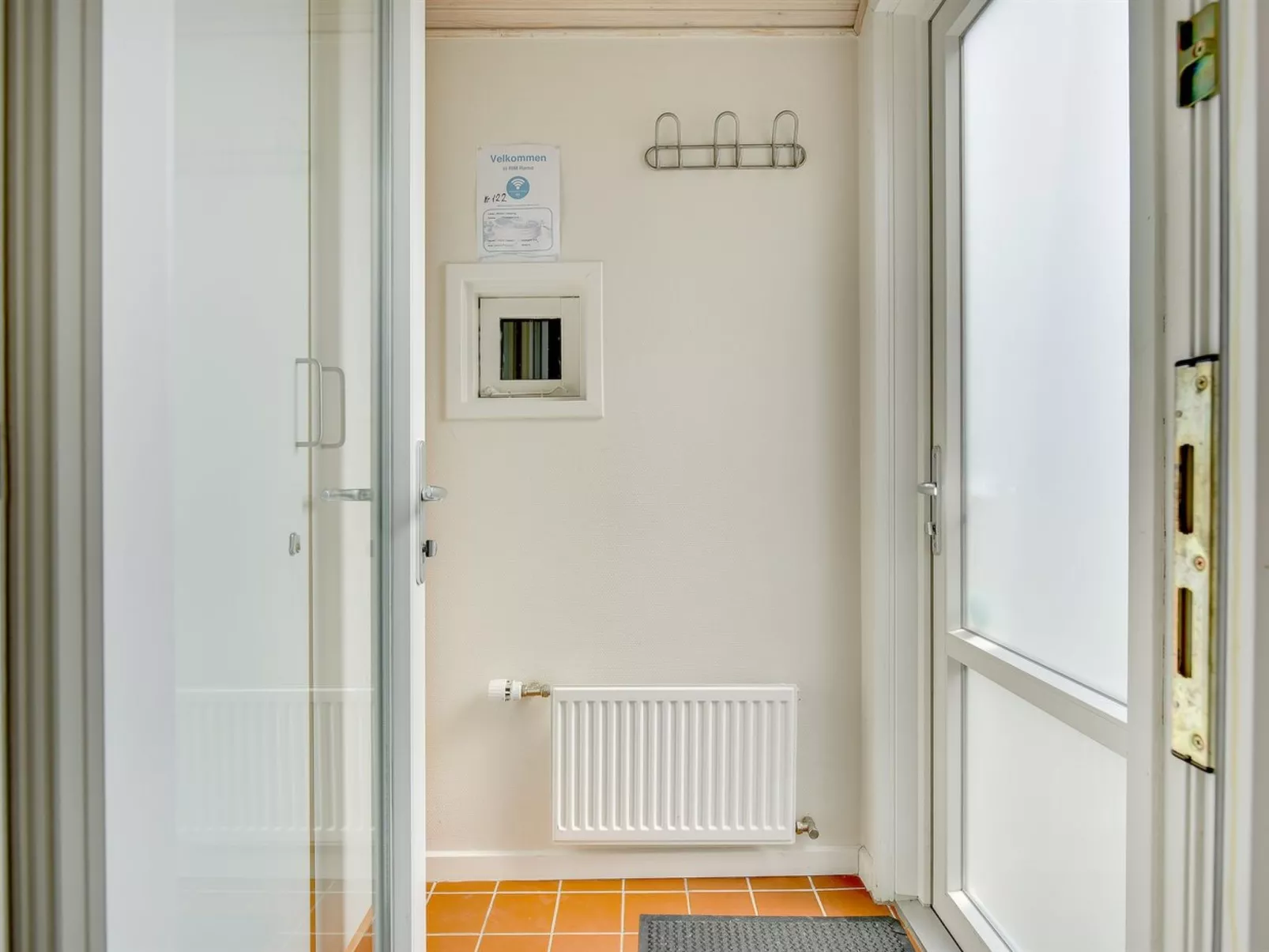 "Helvig" - 2.3km from the sea - Binnen