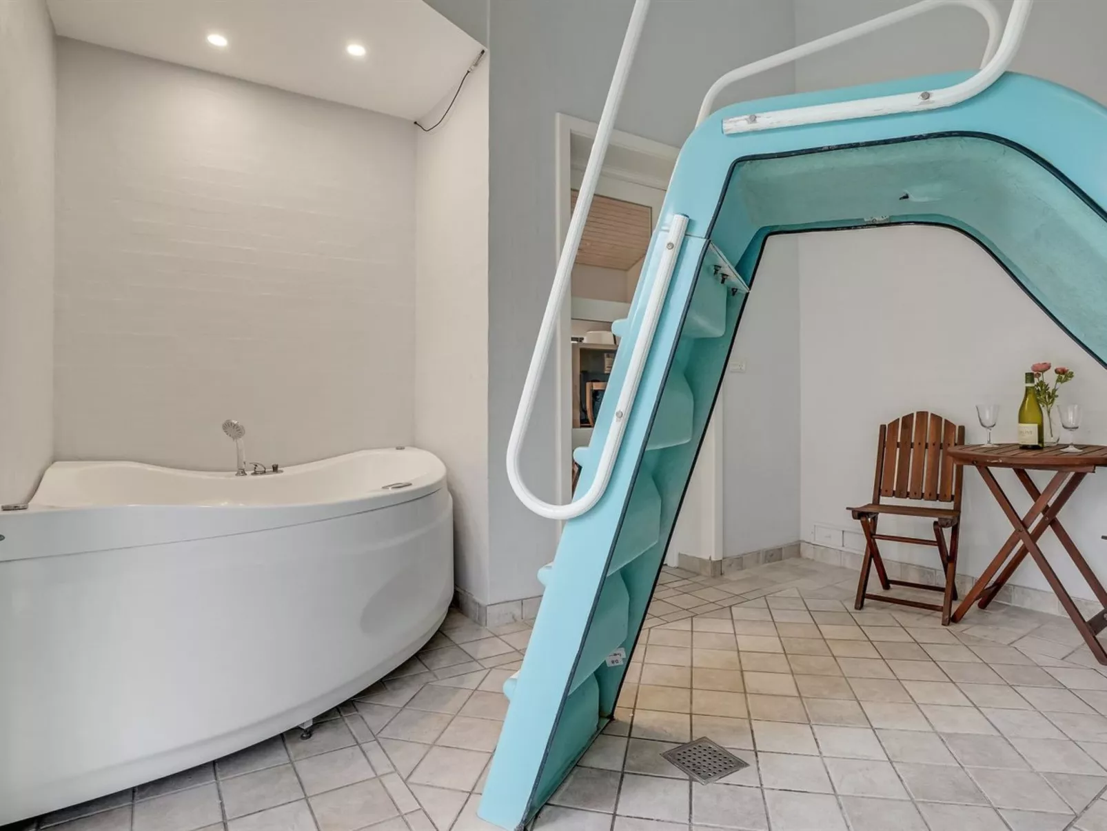 "Karstina" - 1km from the sea-Binnen