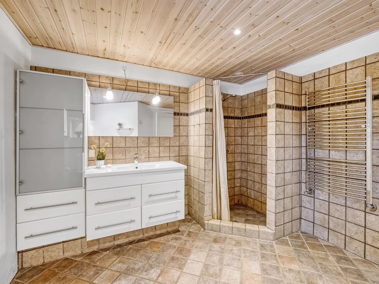 "Ginny" - 300m to the fjord-Binnen