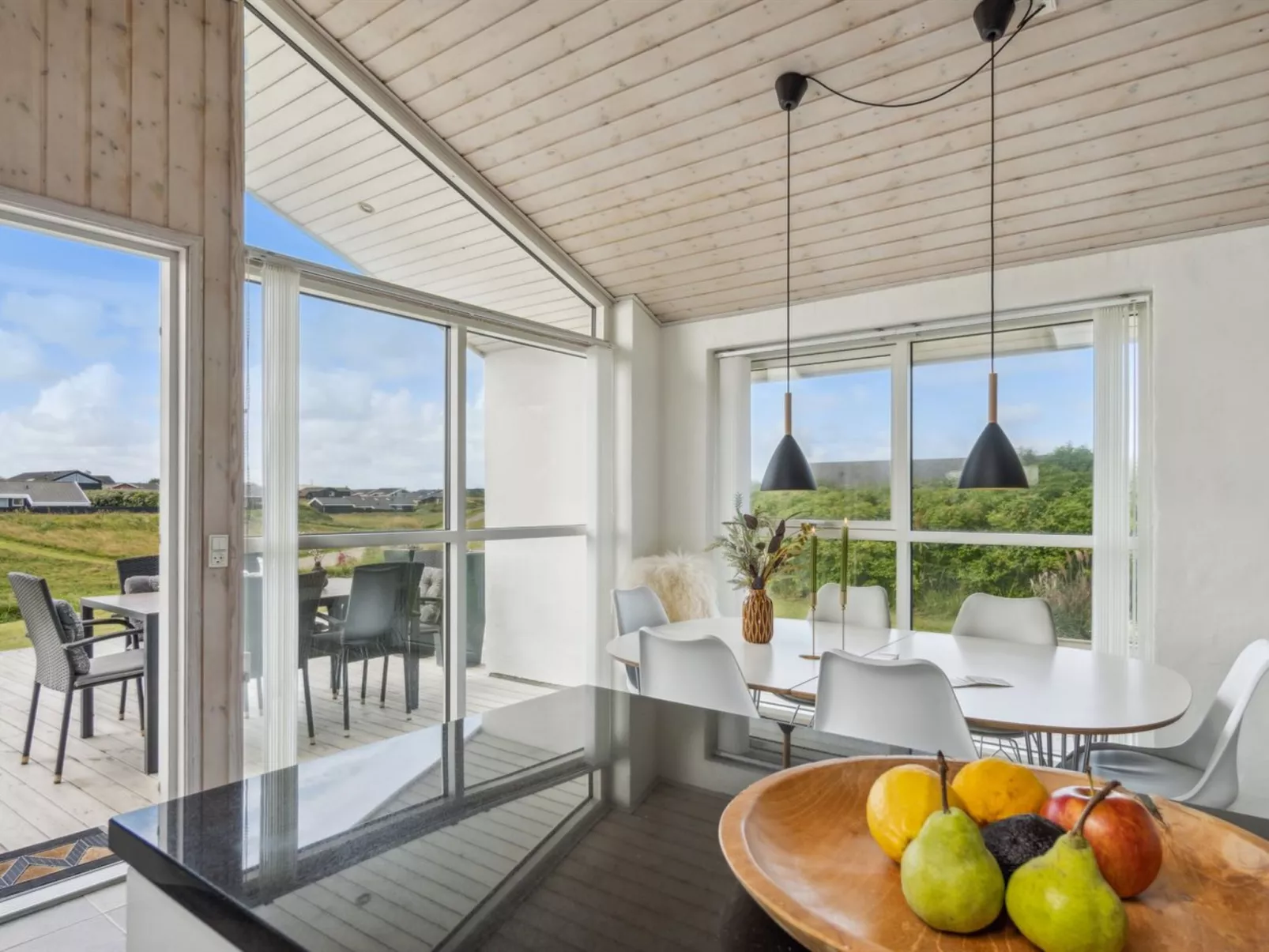 "Ohto" - 281m from the sea-Binnen