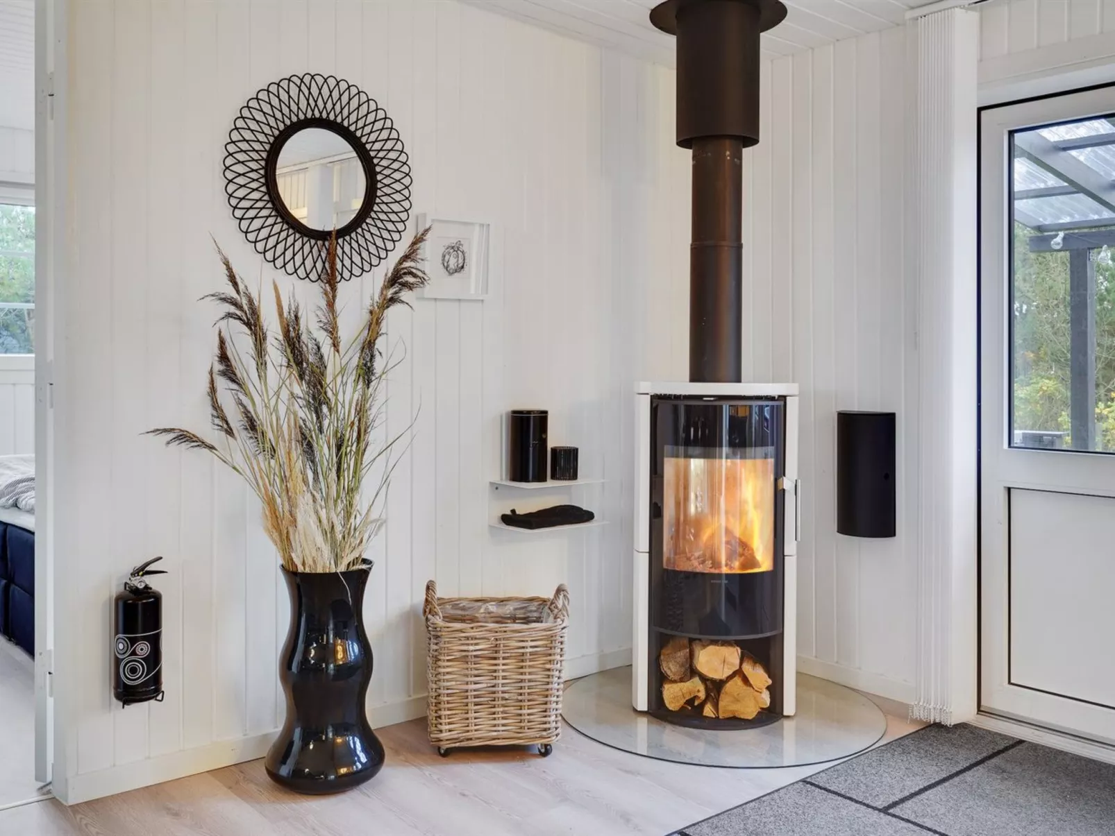 "Corina" - 100m from the sea-Binnen