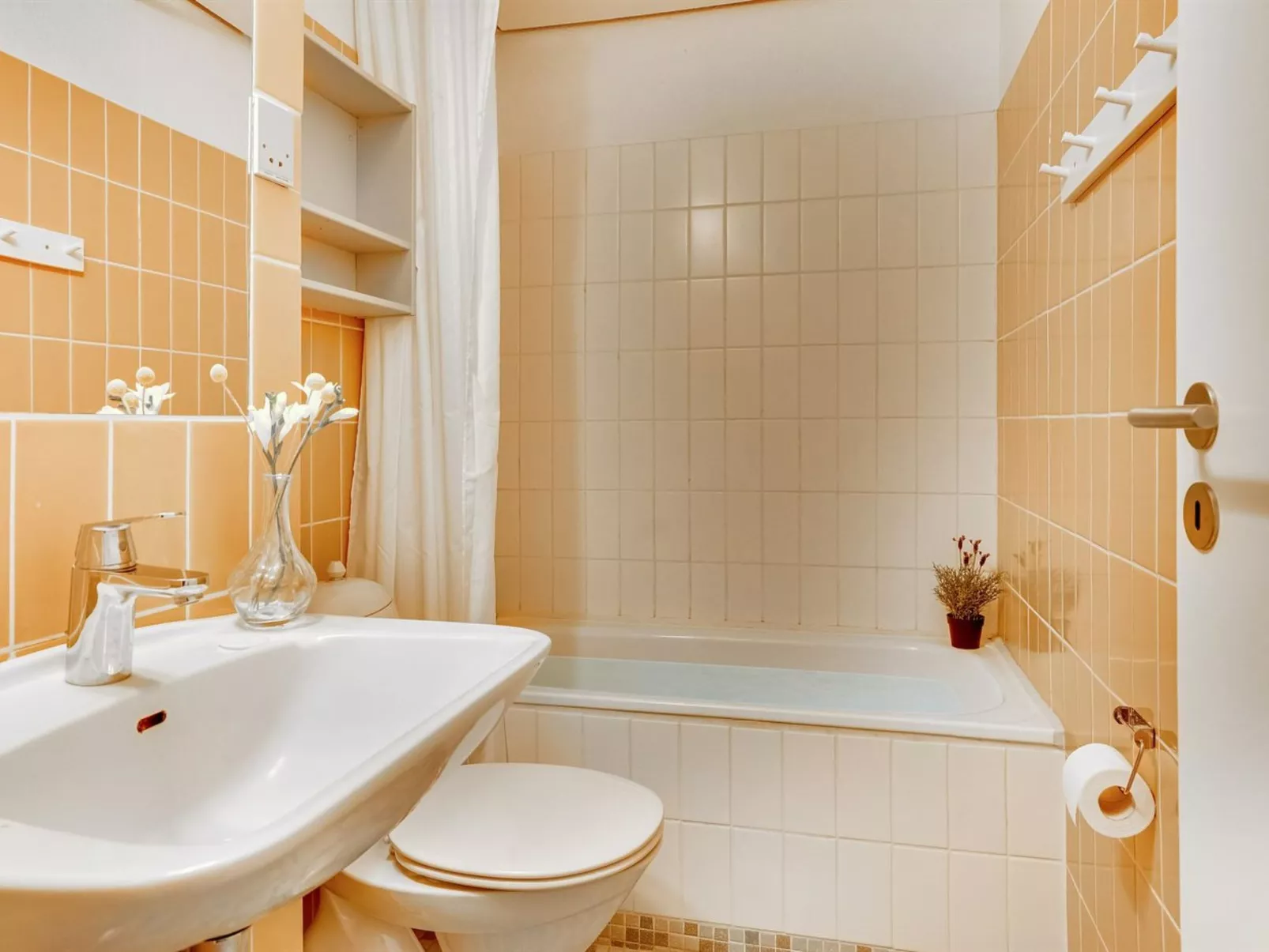 "Anedorte" - 50m from the sea-Binnen