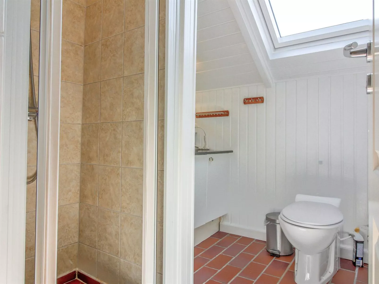 "Gretta" - 400m from the sea-Binnen