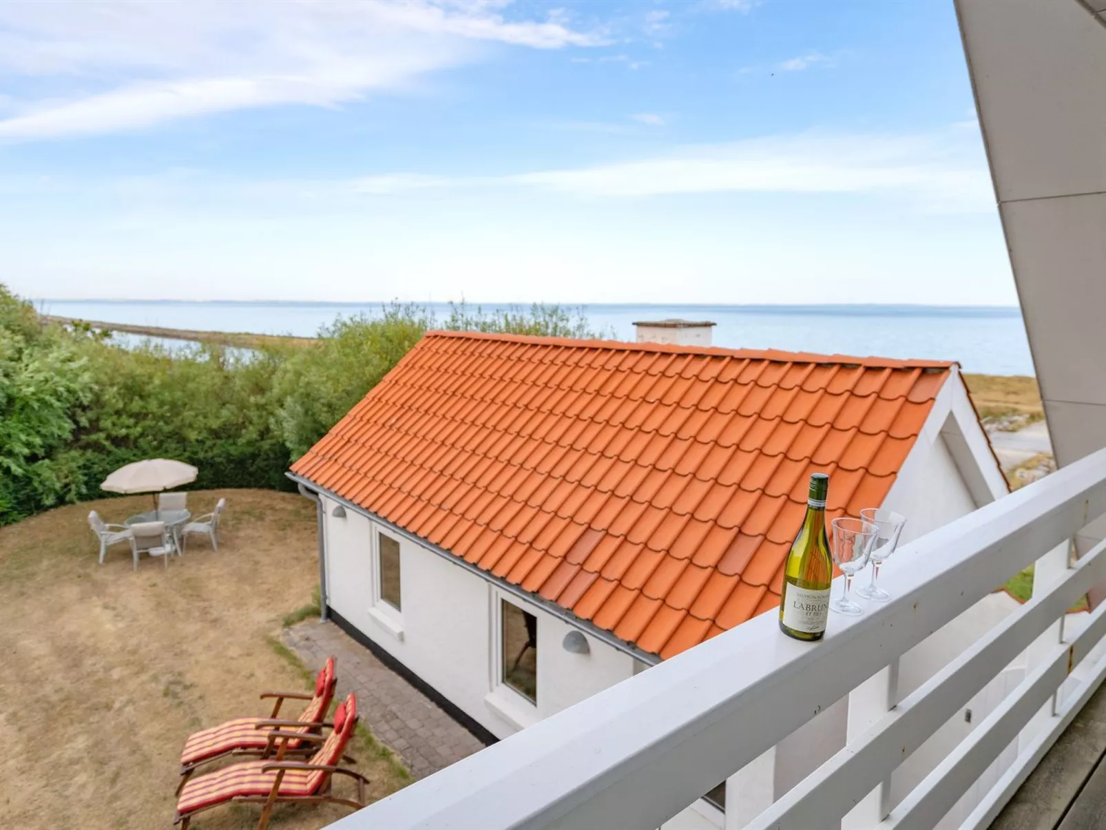 "Yorrick" - 50m to the fjord-Buiten