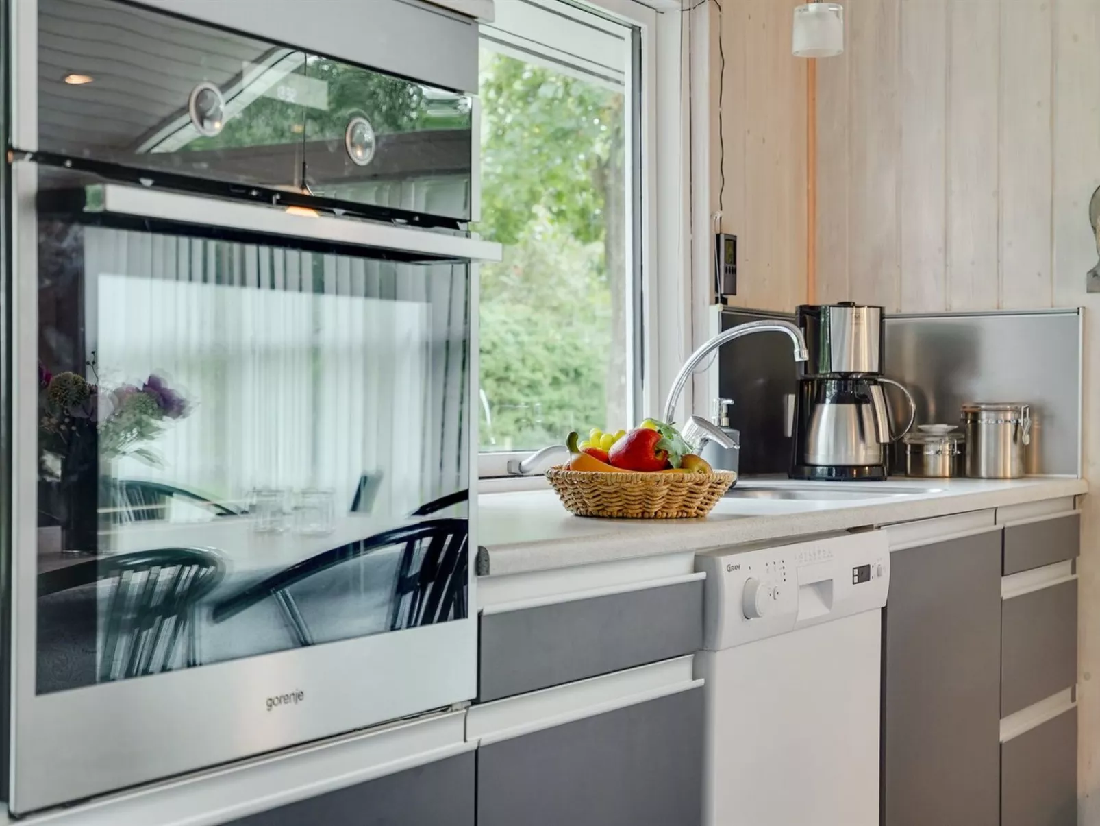 "Hermand" - 700m from the sea-Binnen