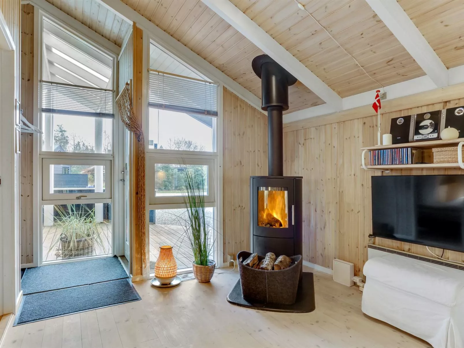 "Berenice" - 250m from the sea-Binnen