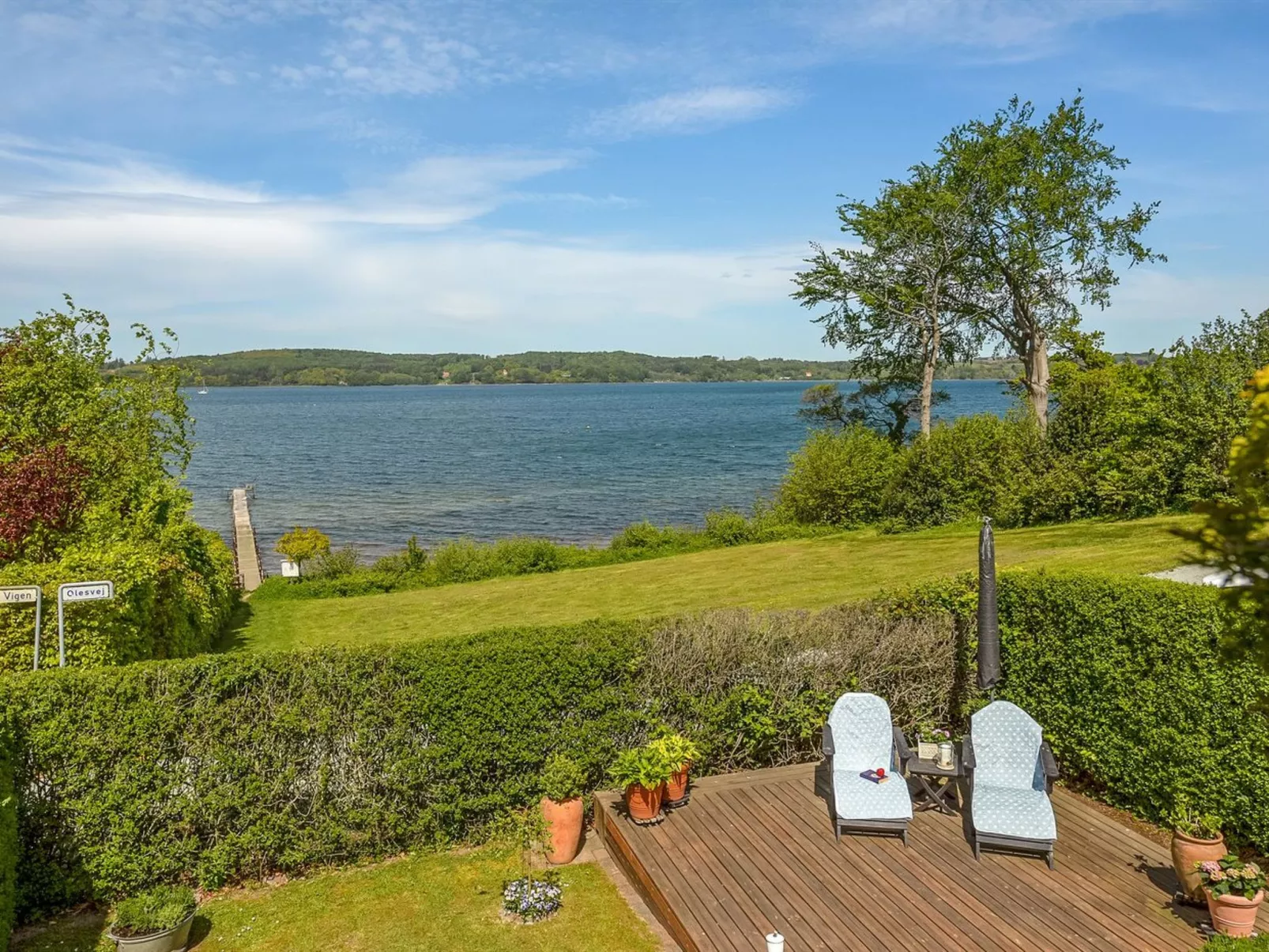 "Tini" - 50m to the fjord-Buiten