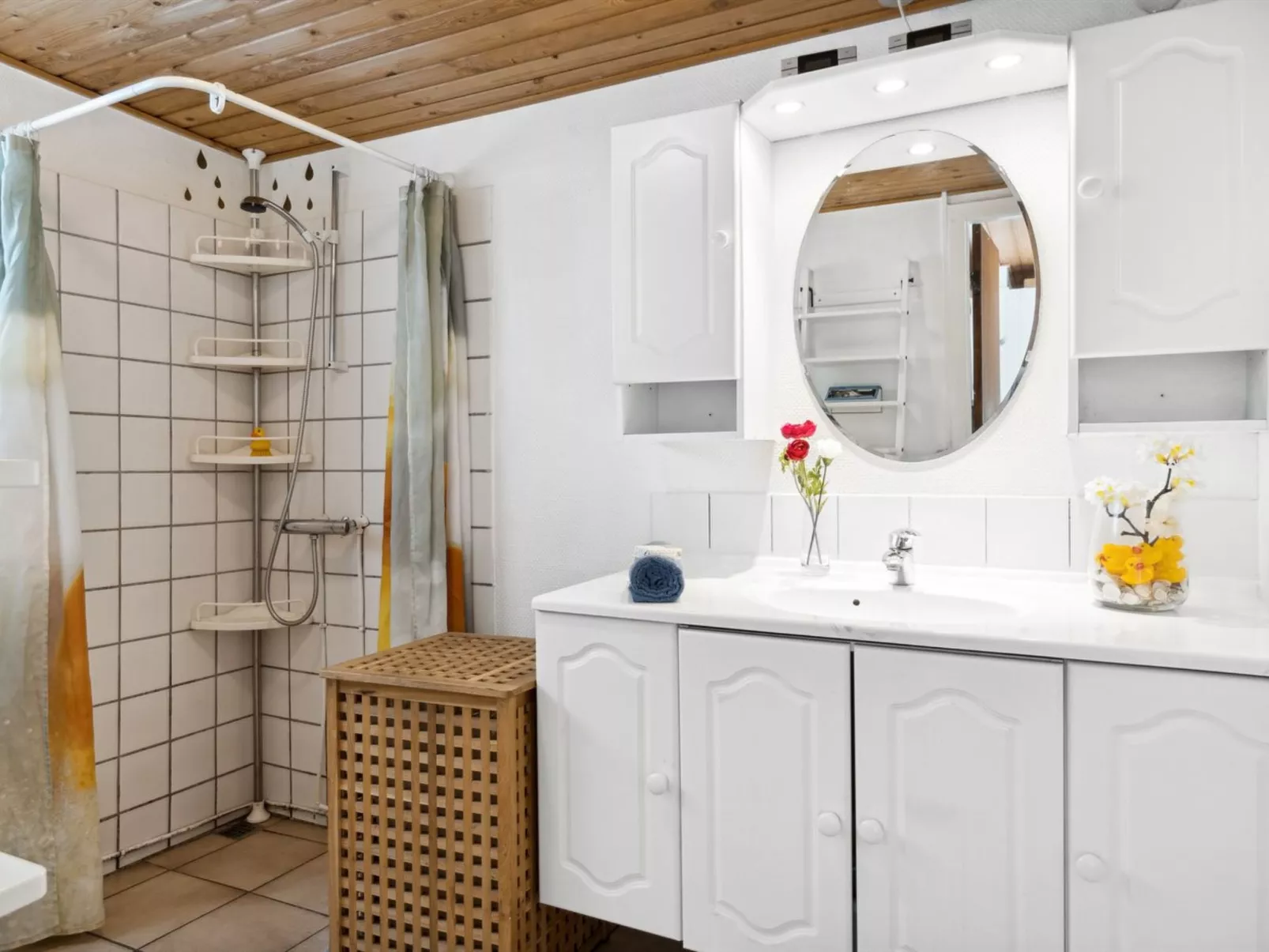 "Annamie" - 650m from the sea-Binnen