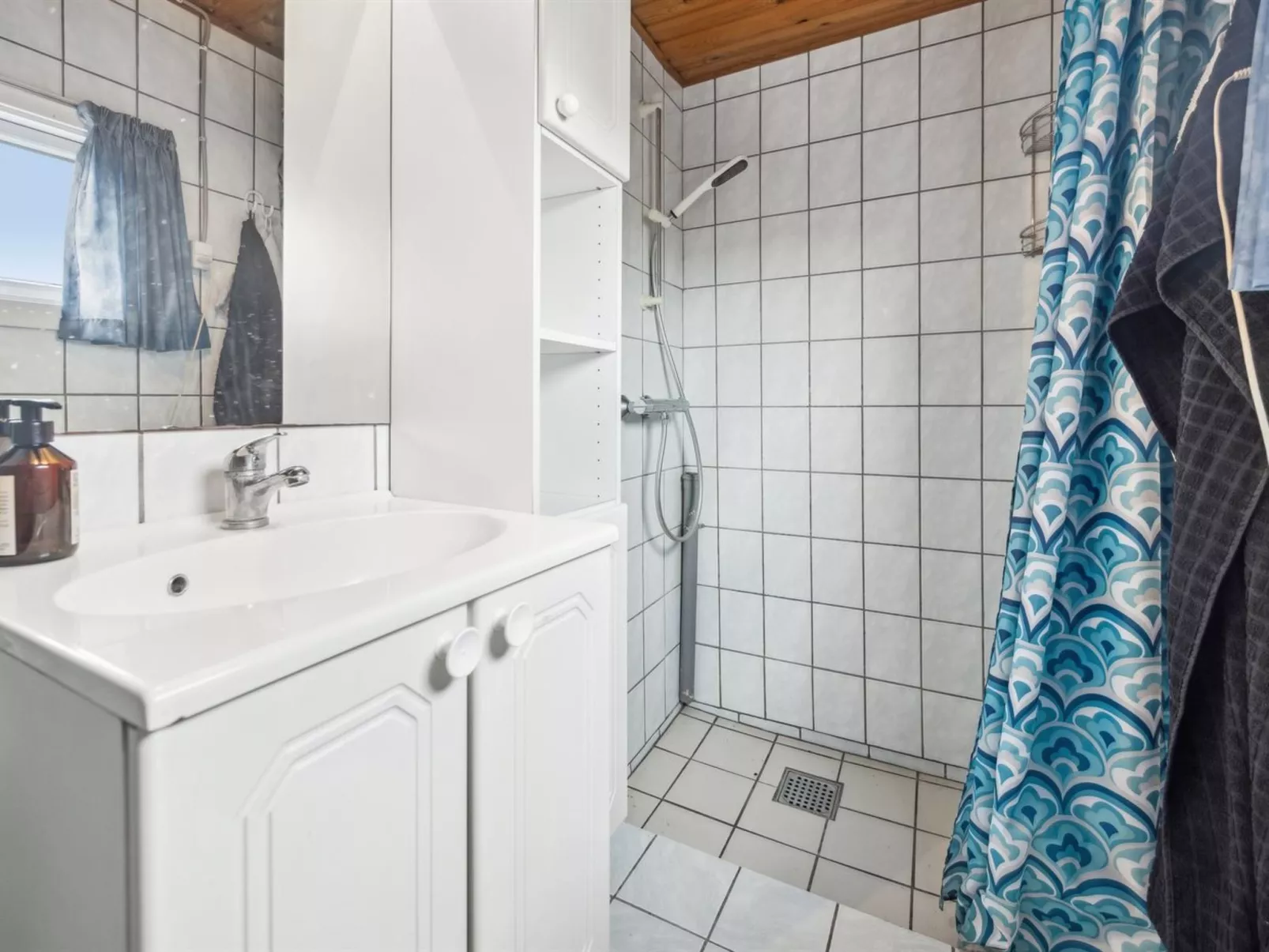 "Jarla" - 250m from the sea-Binnen