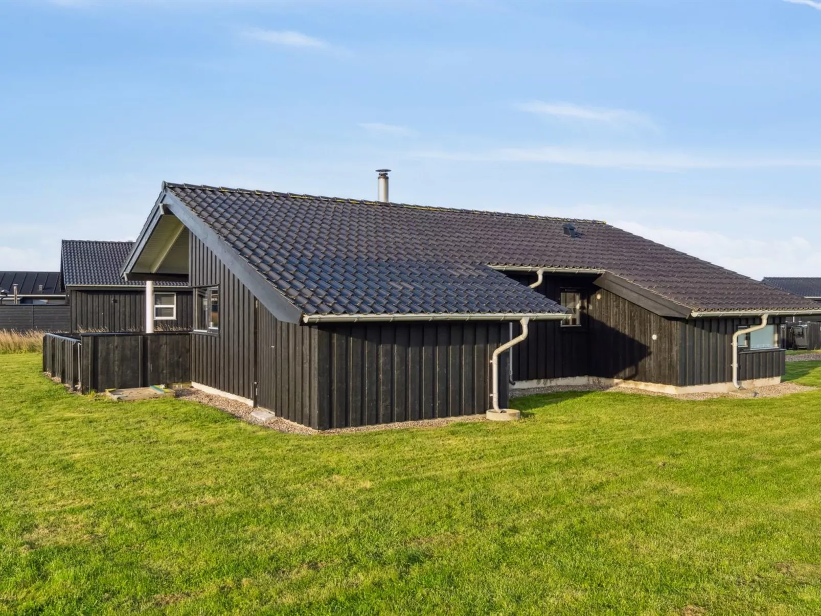 "Auvo" - 600m from the sea-Buiten