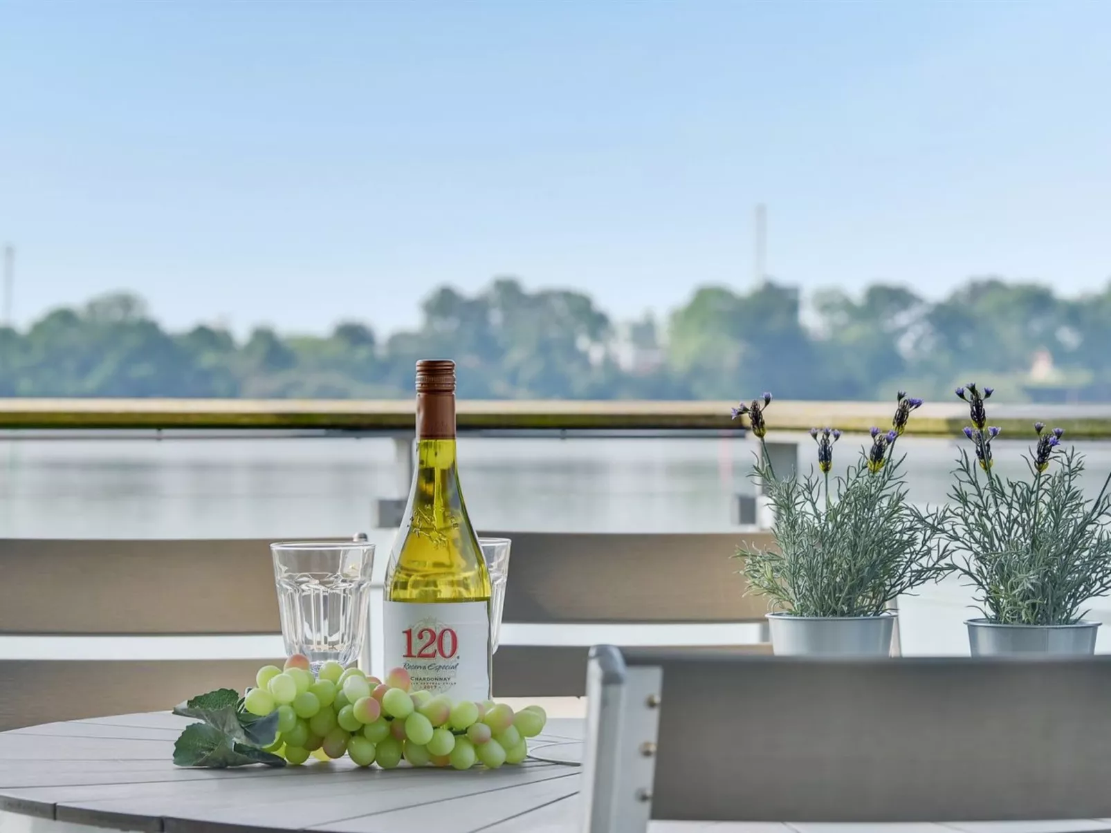 "Maja" - 100m from the sea-Binnen