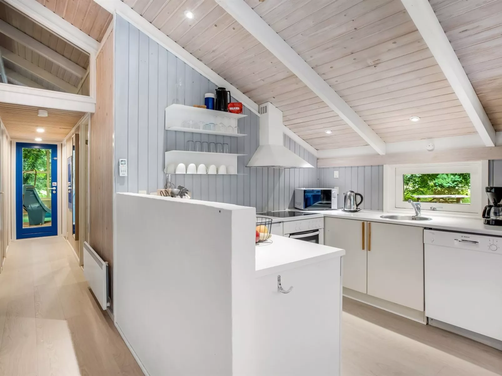 "Lovis" - 600m from the sea-Binnen