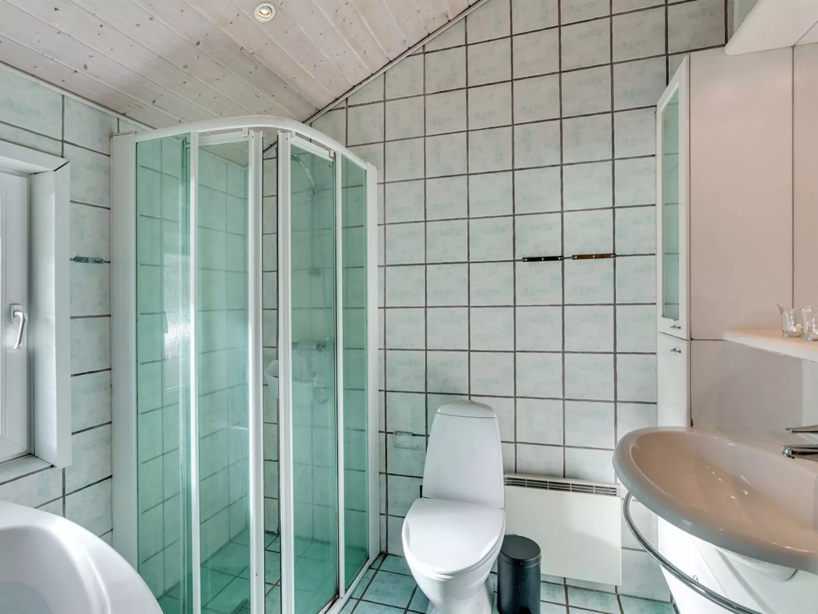 "Jul" - 900m from the sea-Binnen