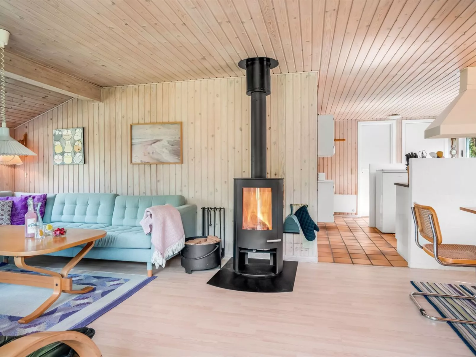 "Myrna" - 300m from the sea-Binnen