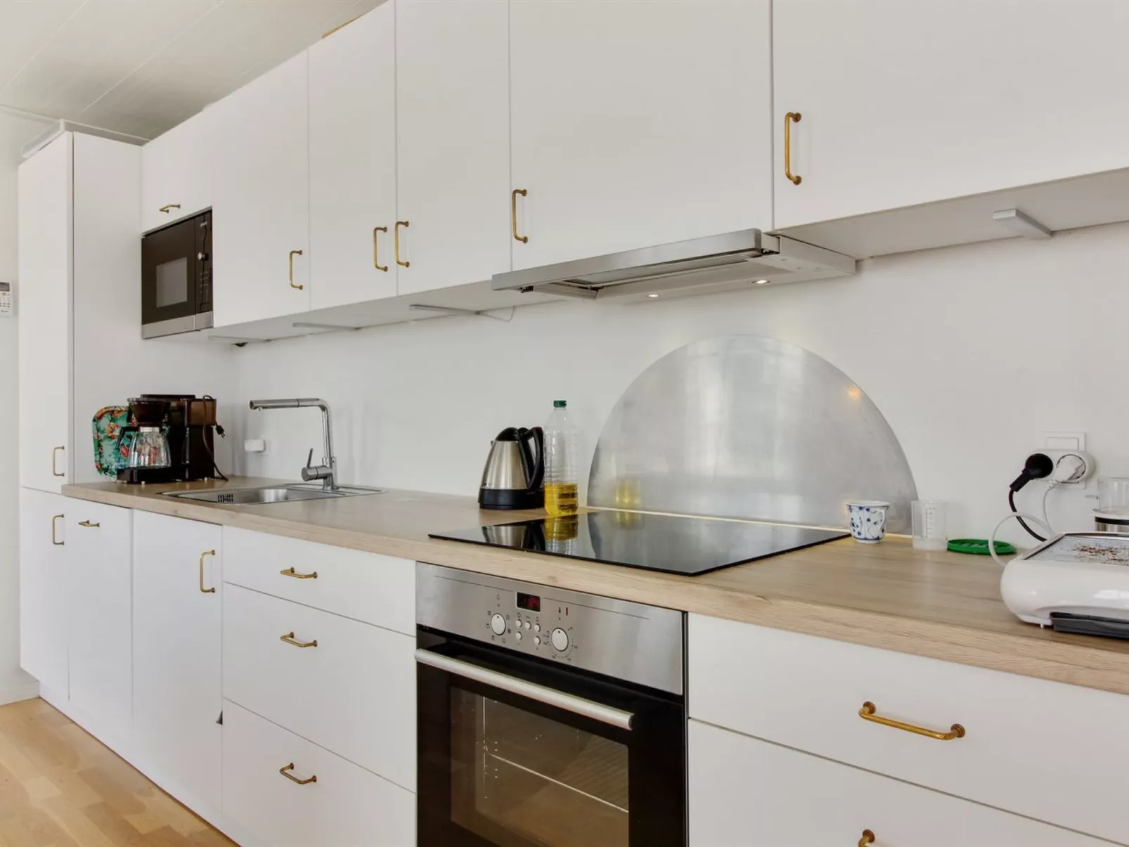 "Annina" - 500m from the sea-Binnen