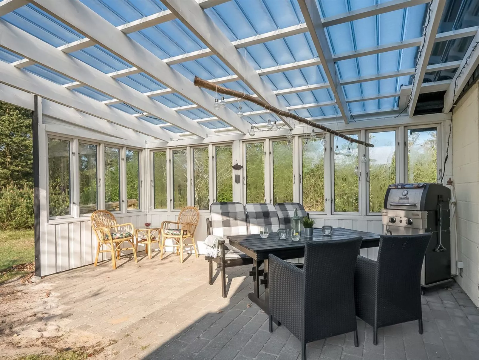 "Mirva" - 800m to the fjord-Buiten