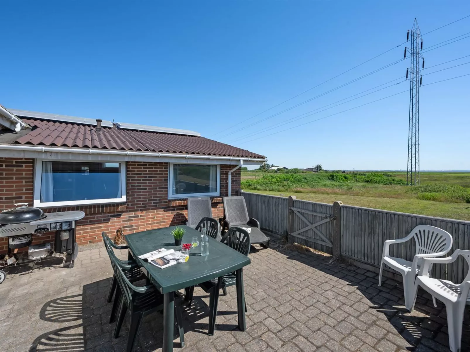 "Nanette" - 300m to the fjord-Buiten