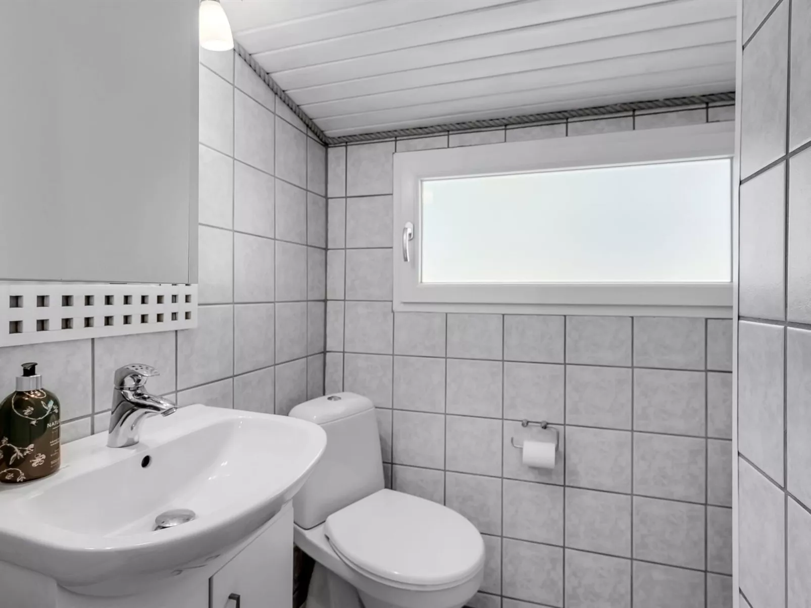 "Sunja" - 450m from the sea-Binnen