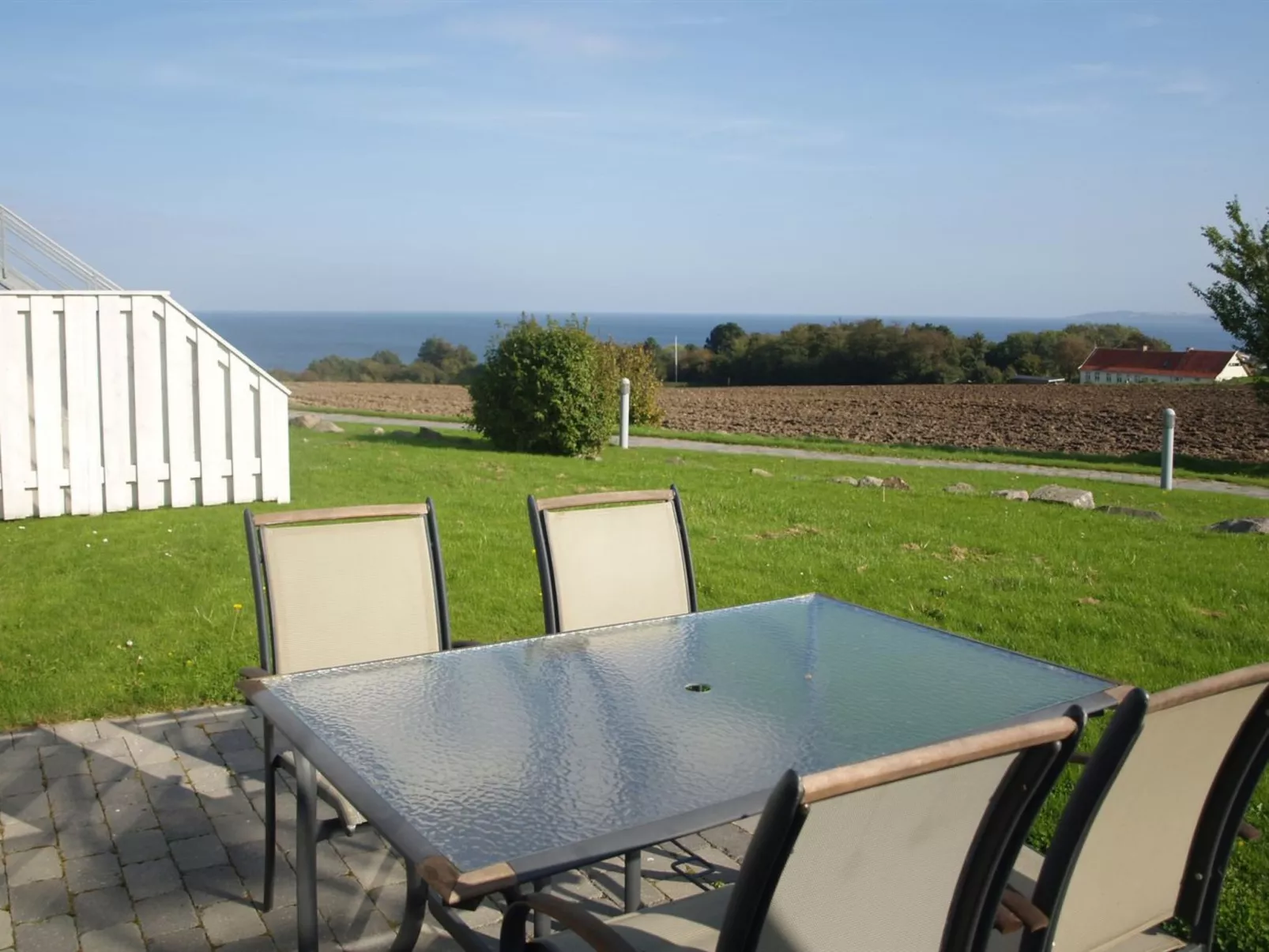 "Tinne" - 400m from the sea-Buiten