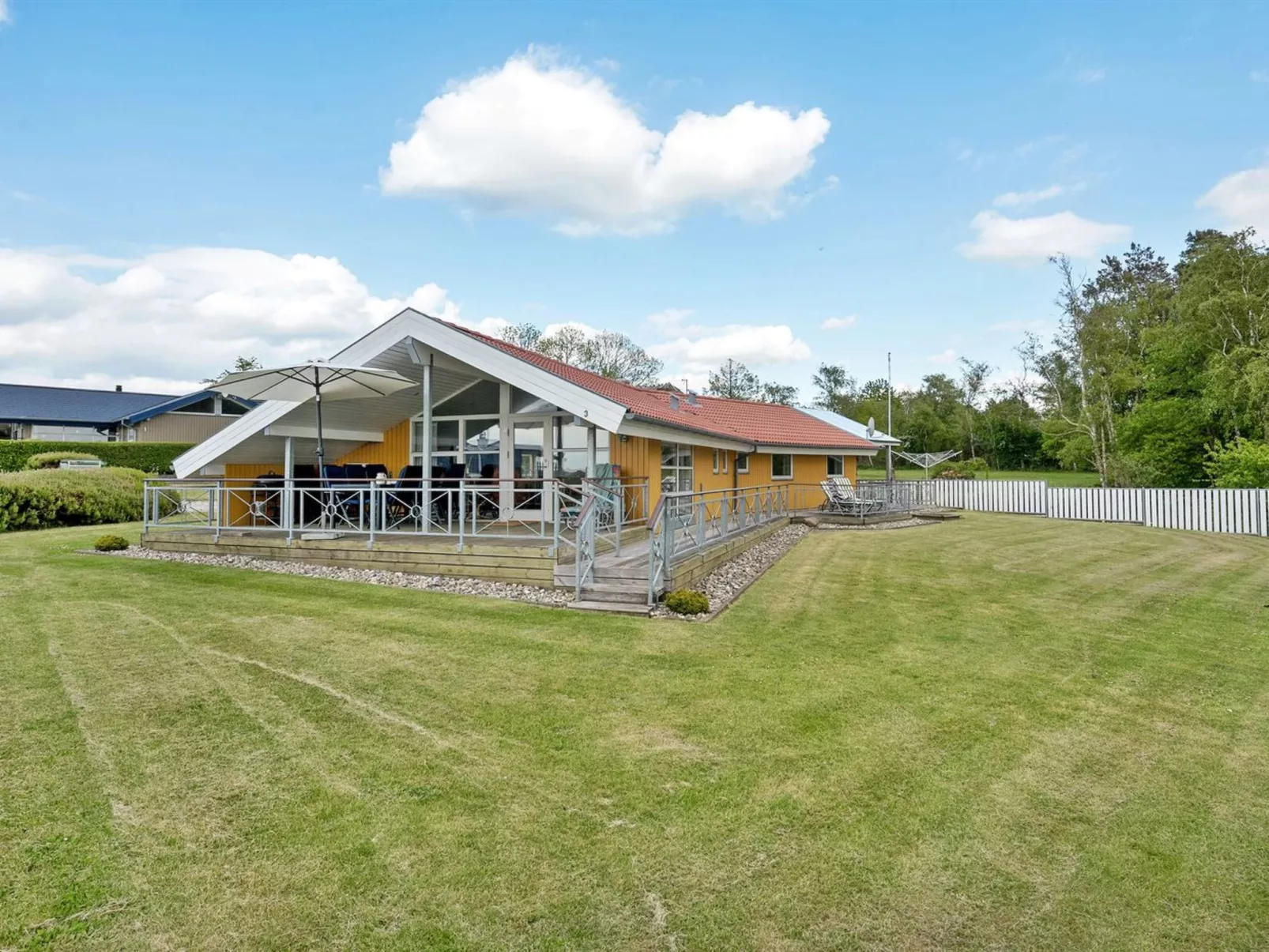 "Hjalmar" - 400m from the sea-Buiten