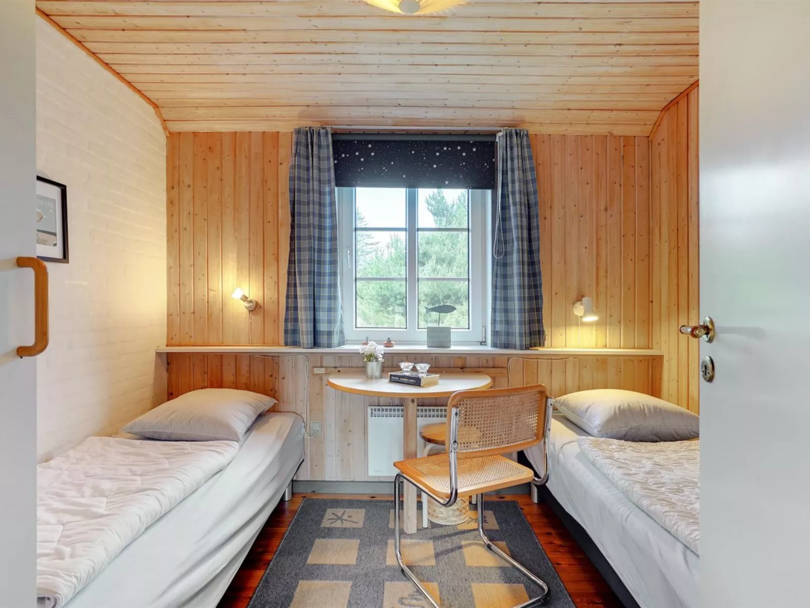 "Hakun" - 4km from the sea-Binnen