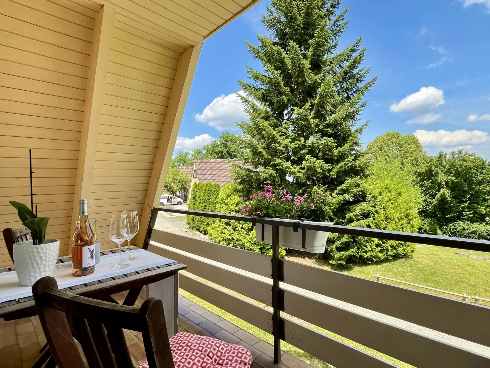 Ferienhäusle Nina-Buiten