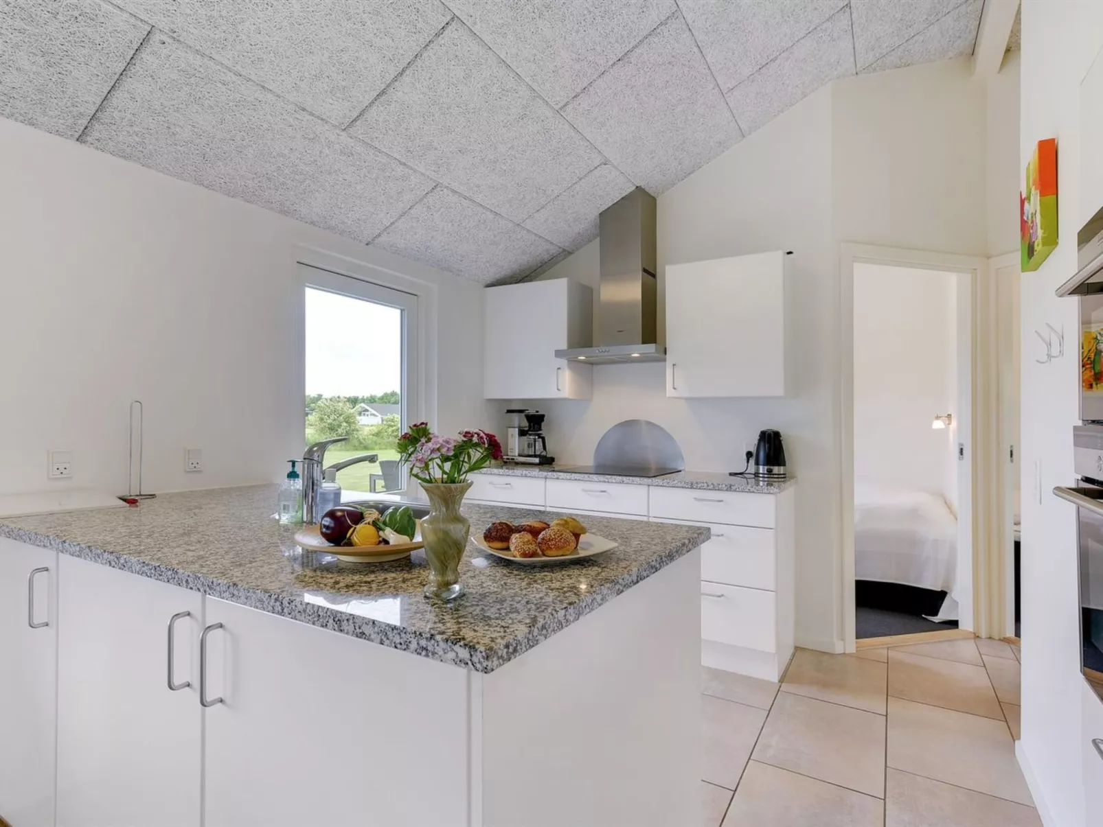 "Finja" - 500m from the sea-Binnen