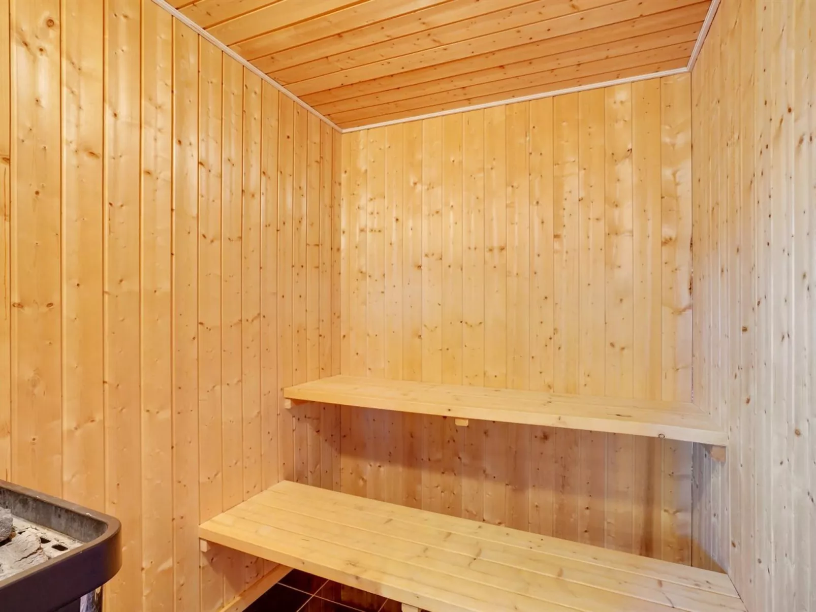 "Eliena" - 500m from the sea-Binnen